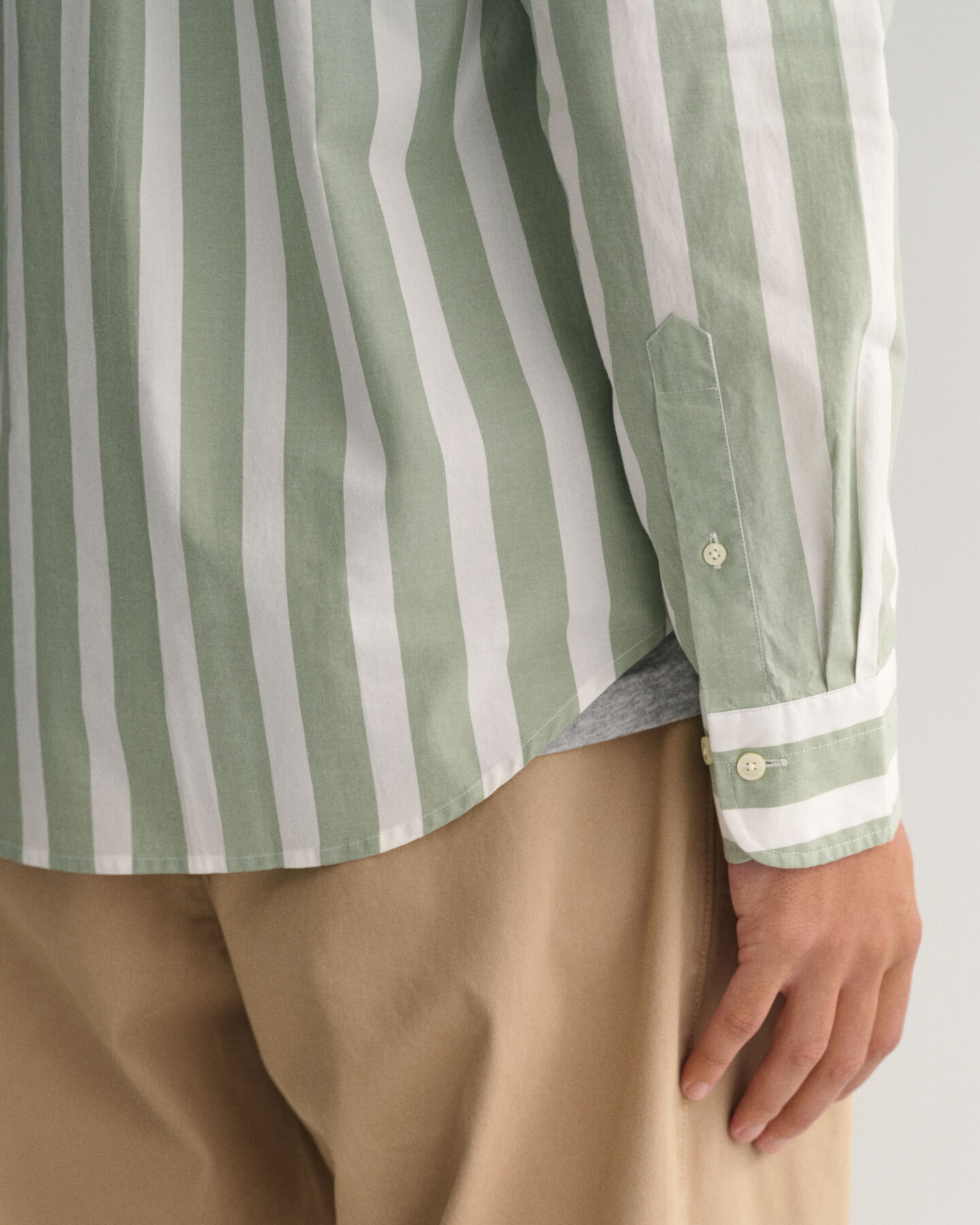 Chemise regular fit en popeline de coton &agrave; larges rayures