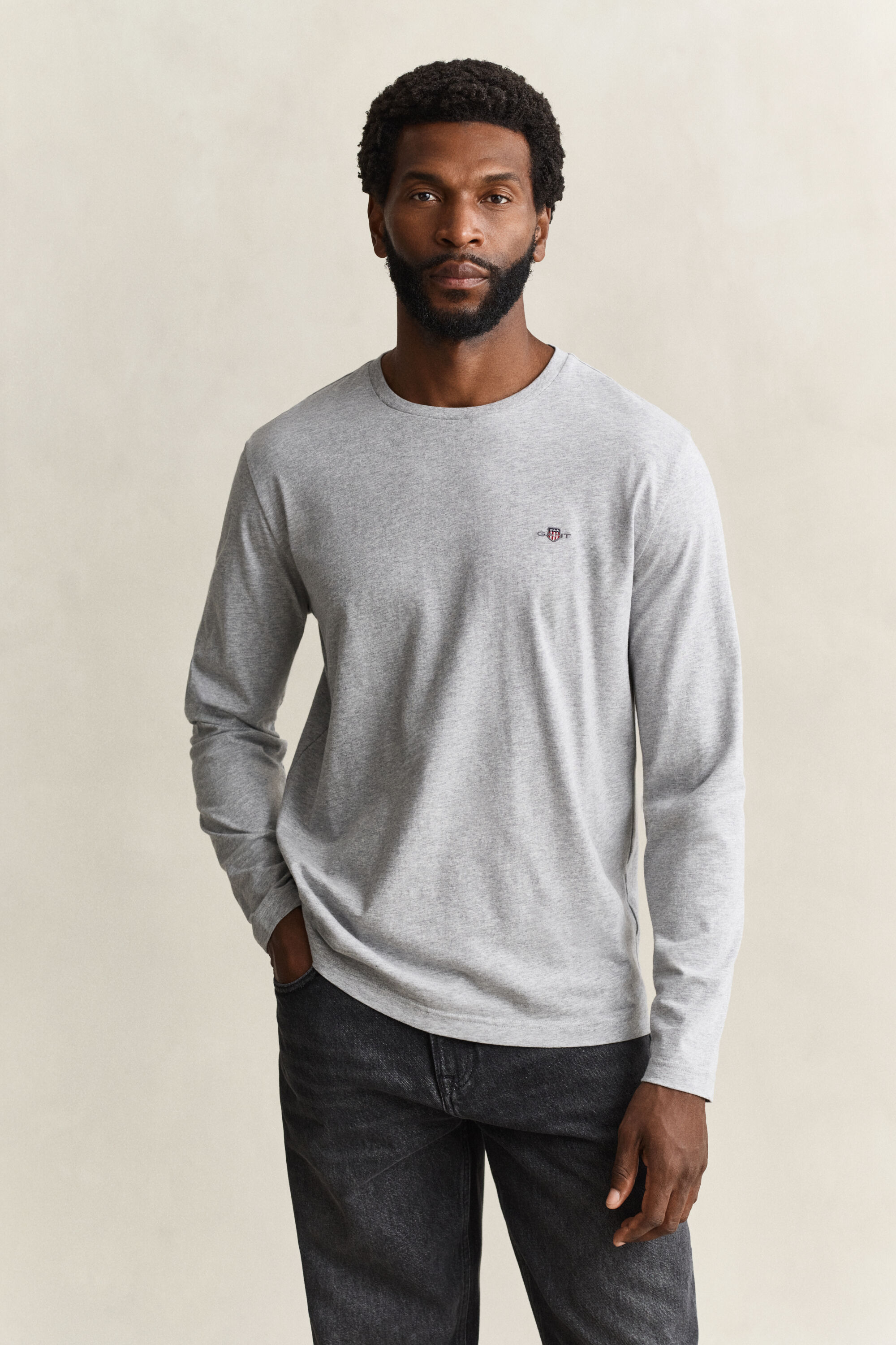T-shirt à manches longues avec écusson