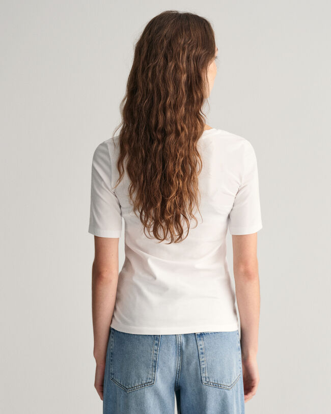 Haut &agrave; encolure d&eacute;gag&eacute;e