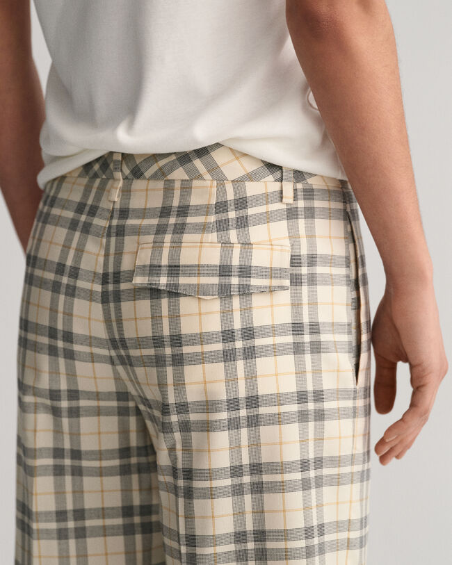 Pantalon taille basse &agrave; carreaux avec jambes droites