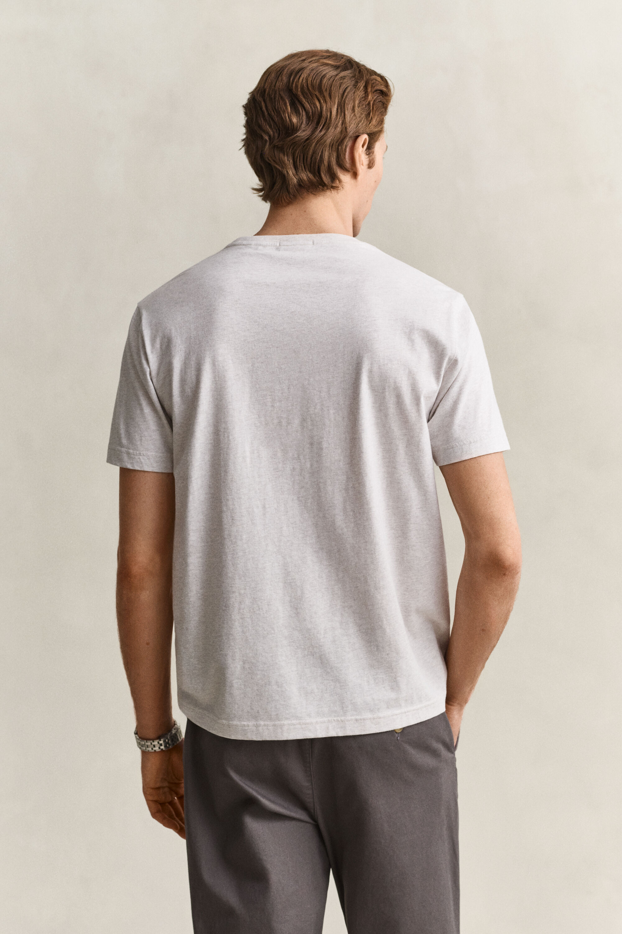 T-shirt coupe regular avec écusson