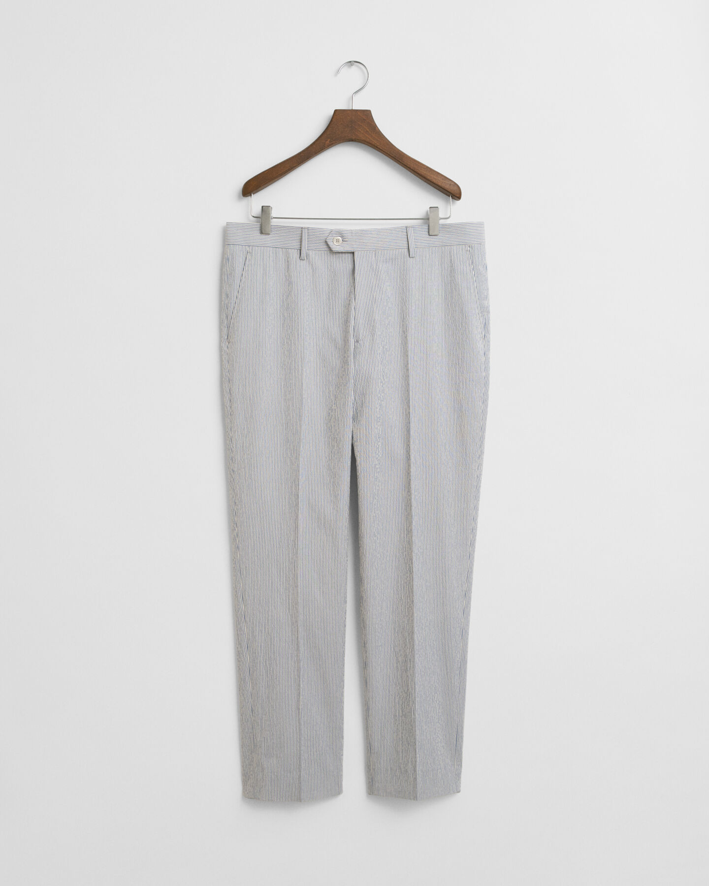 Pantalon de costume coupe slim fusel&eacute;e en seersucker
