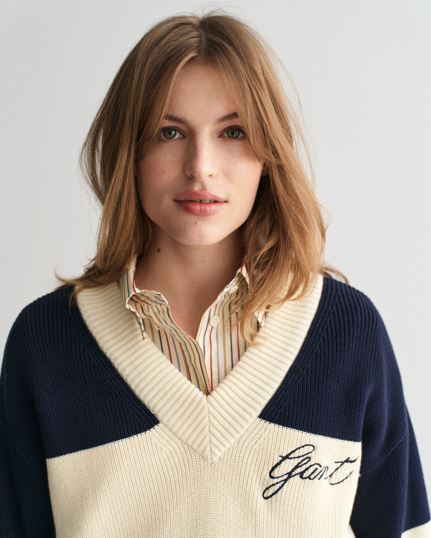 Pull col V en coton GANT Varsity