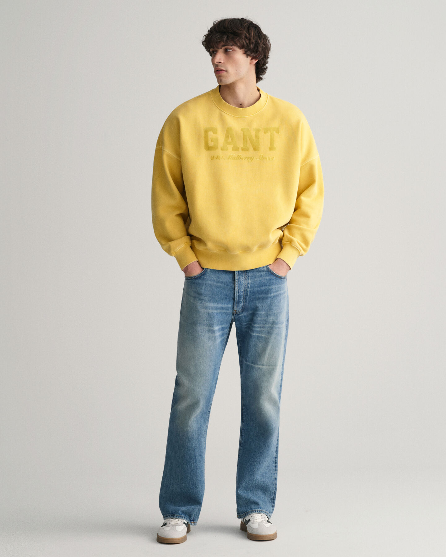 Sweat-shirt ras du cou &agrave; d&eacute;lavage vintage