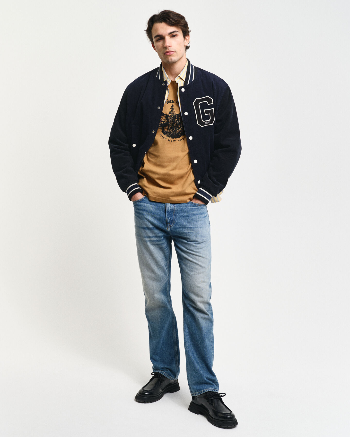 T-shirt avec illustration Outdoor