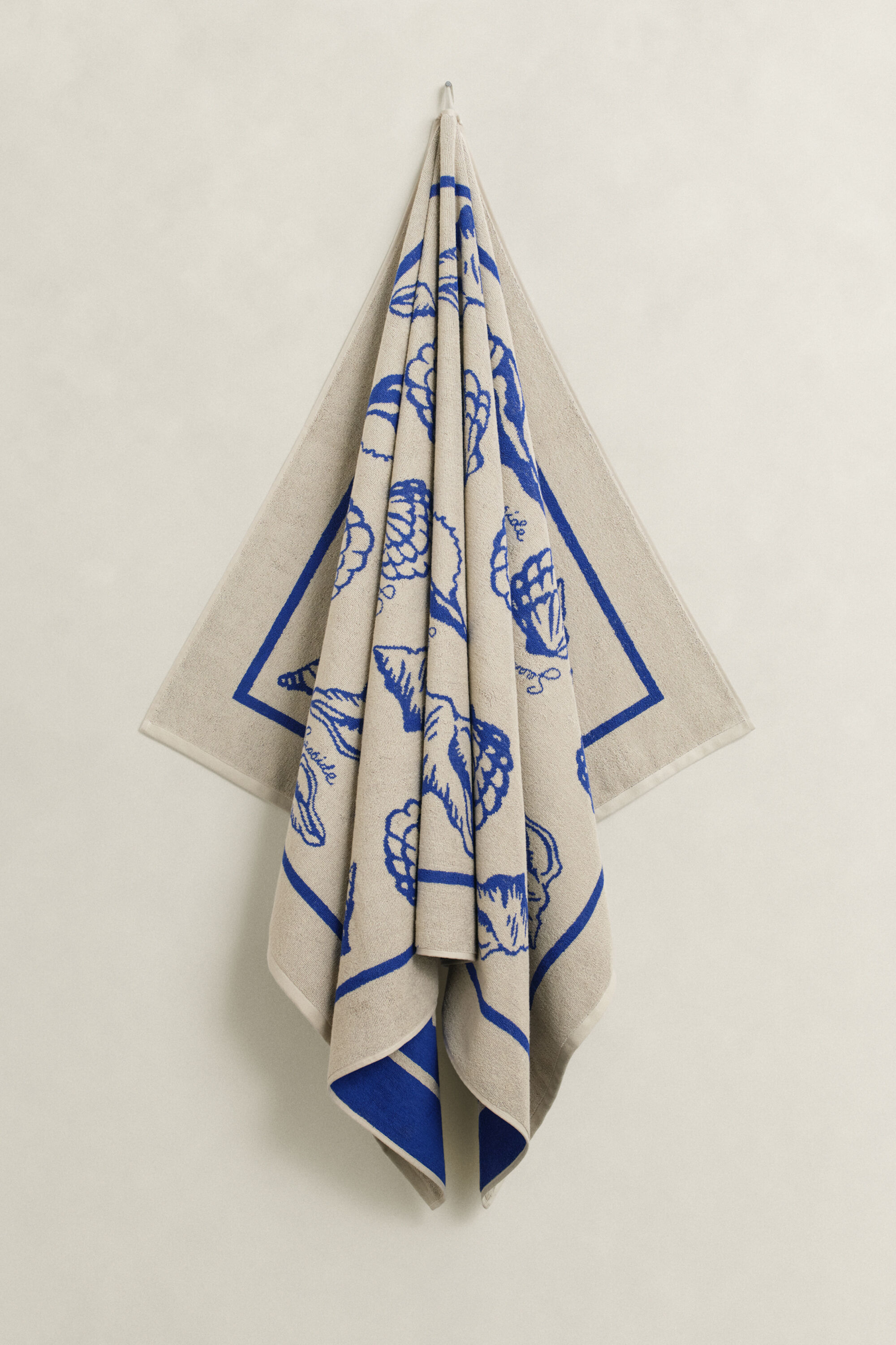 Serviette de plage à imprimé coquillage