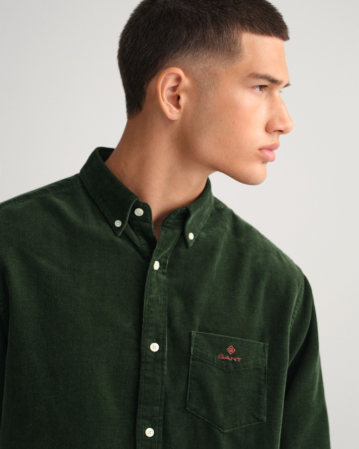 Chemise regular fit en velours côtelé