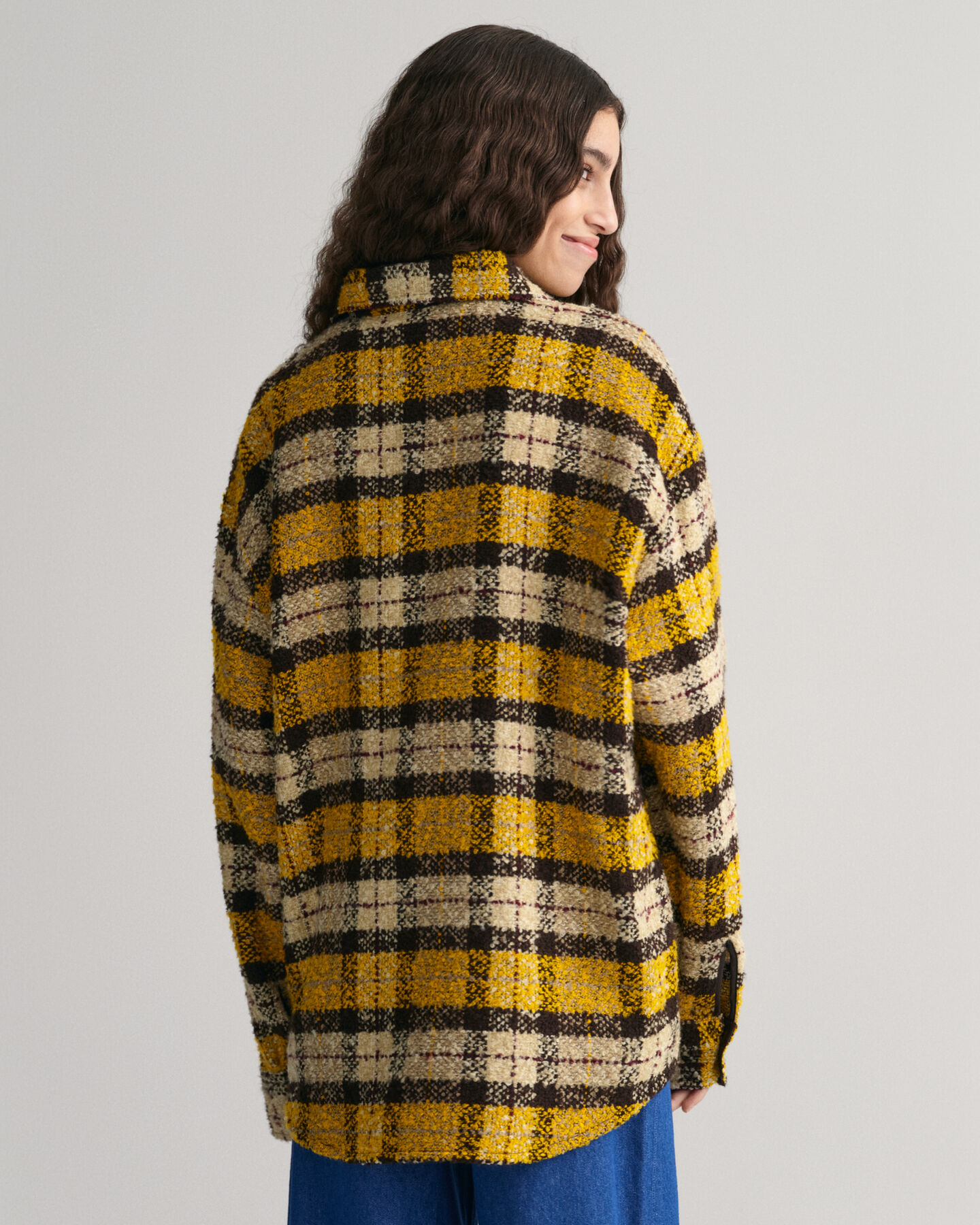 Chemise ultra-ample en tissu boucl&eacute; &agrave; carreaux