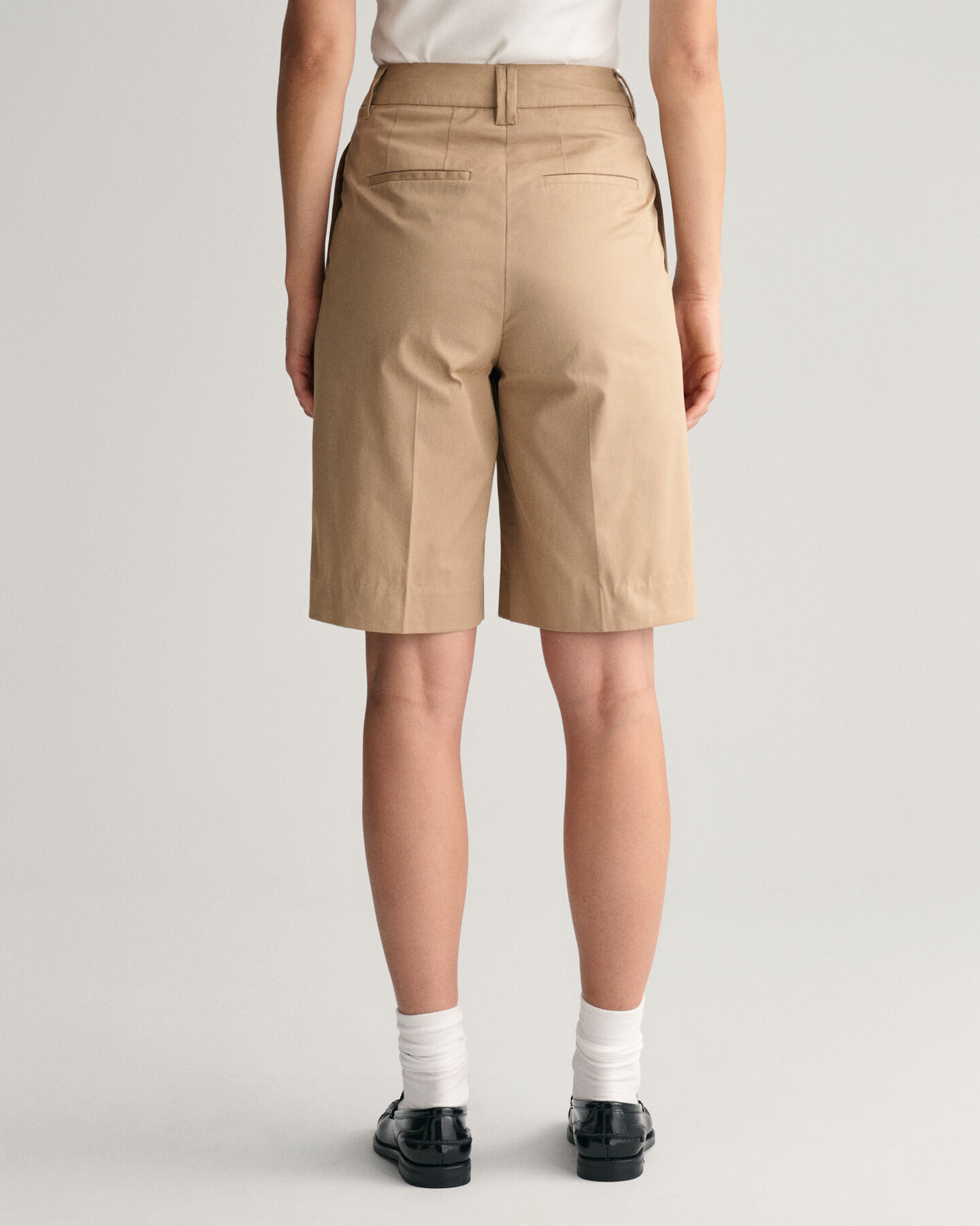 Short chino relaxed fit pliss&eacute;