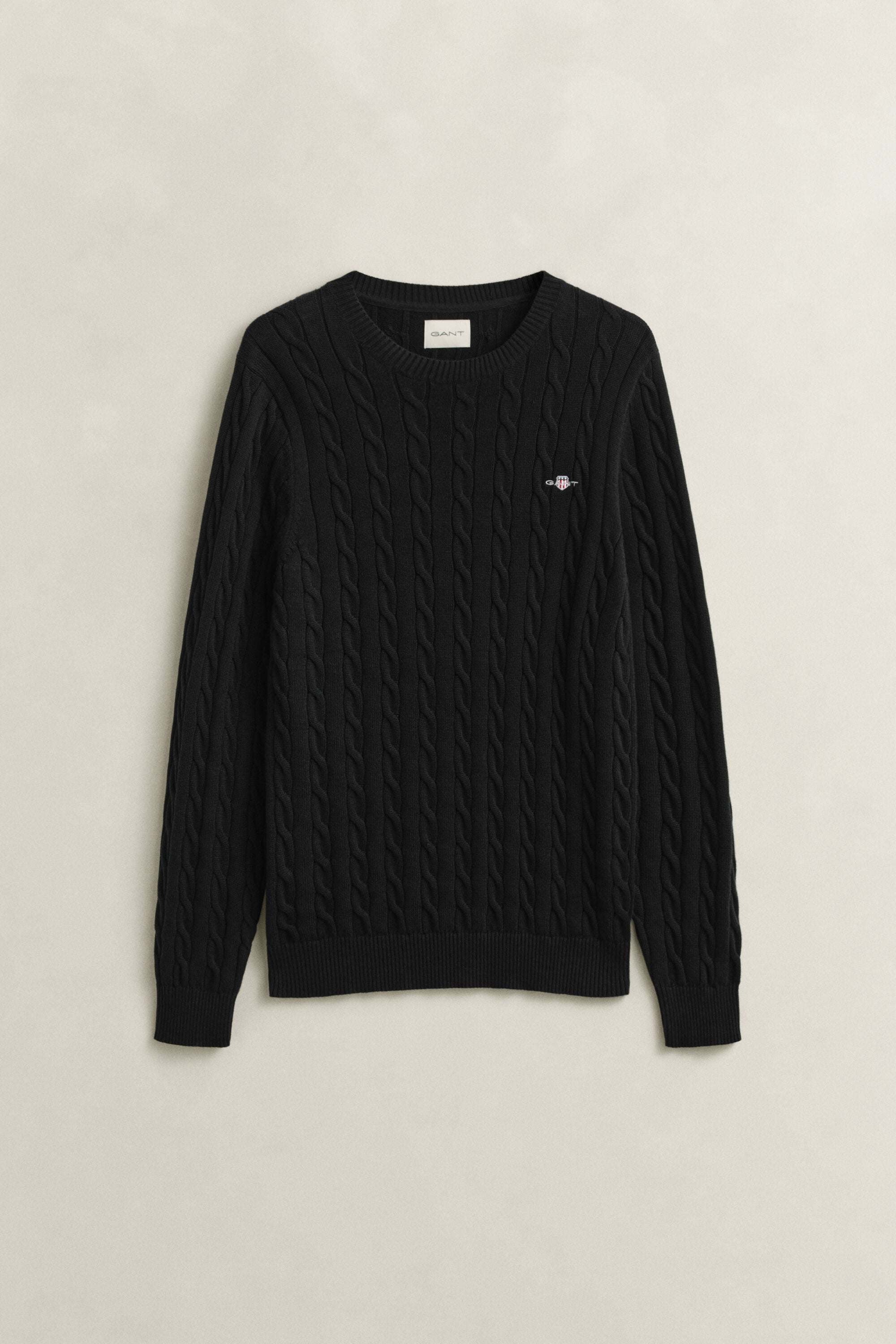 Pull en maille torsadée classique