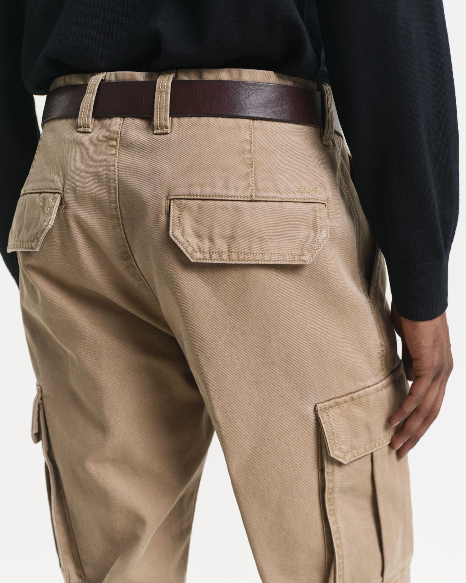 Pantalon cargo coupe regular en sergé de coton