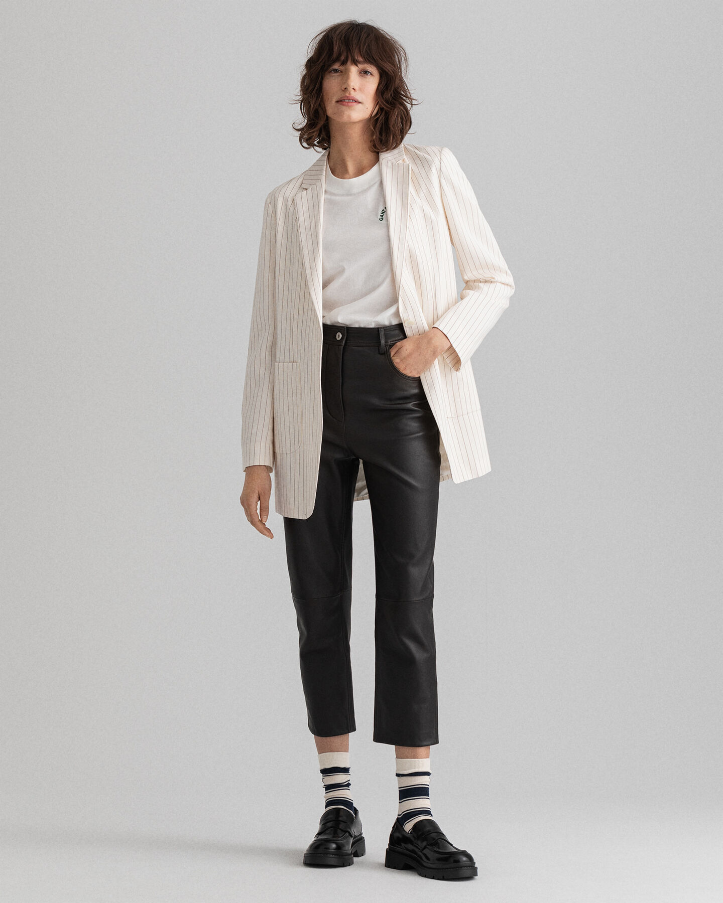 Pantalon court à taille haute en cuir