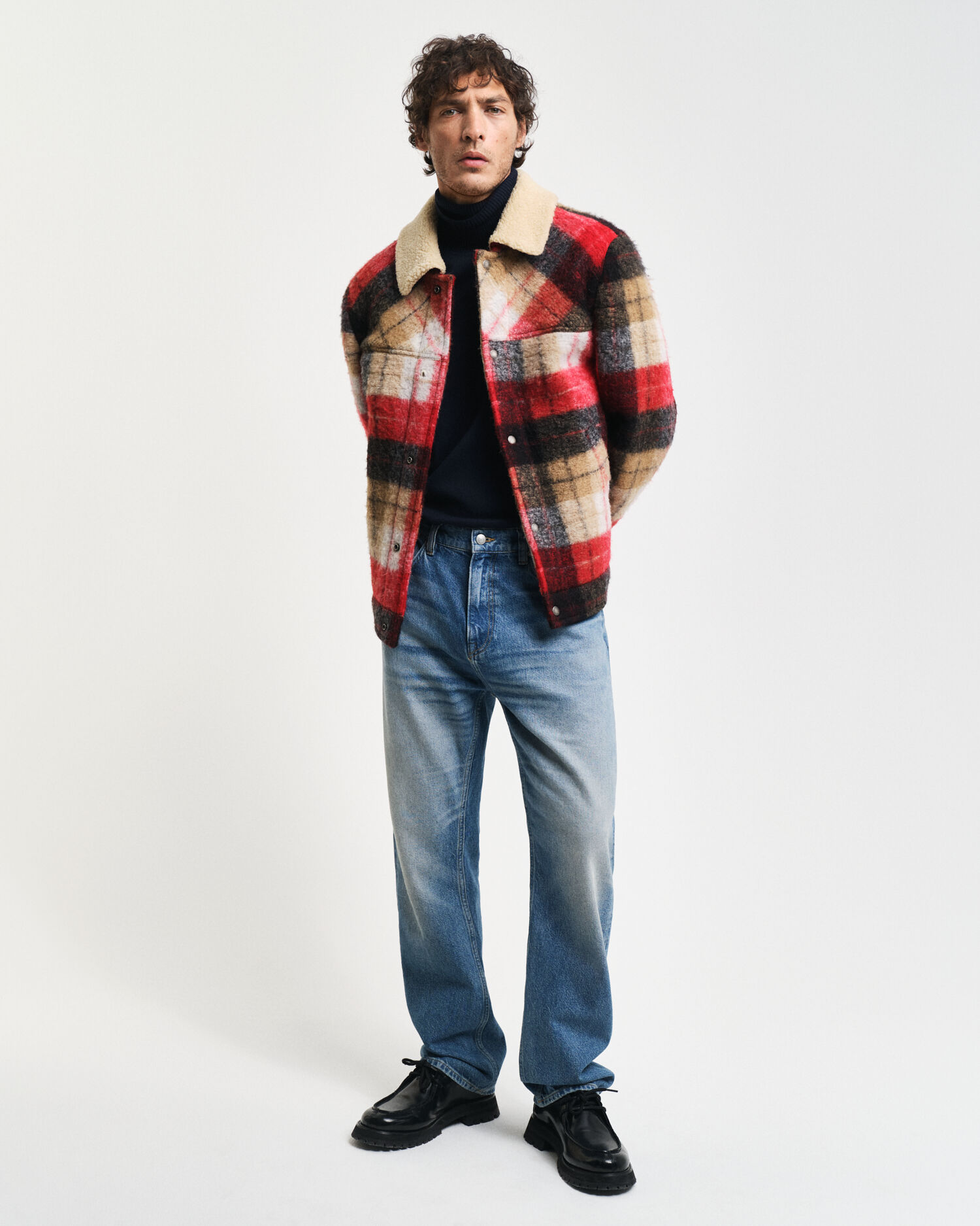 Pull col roulé en coton et laine