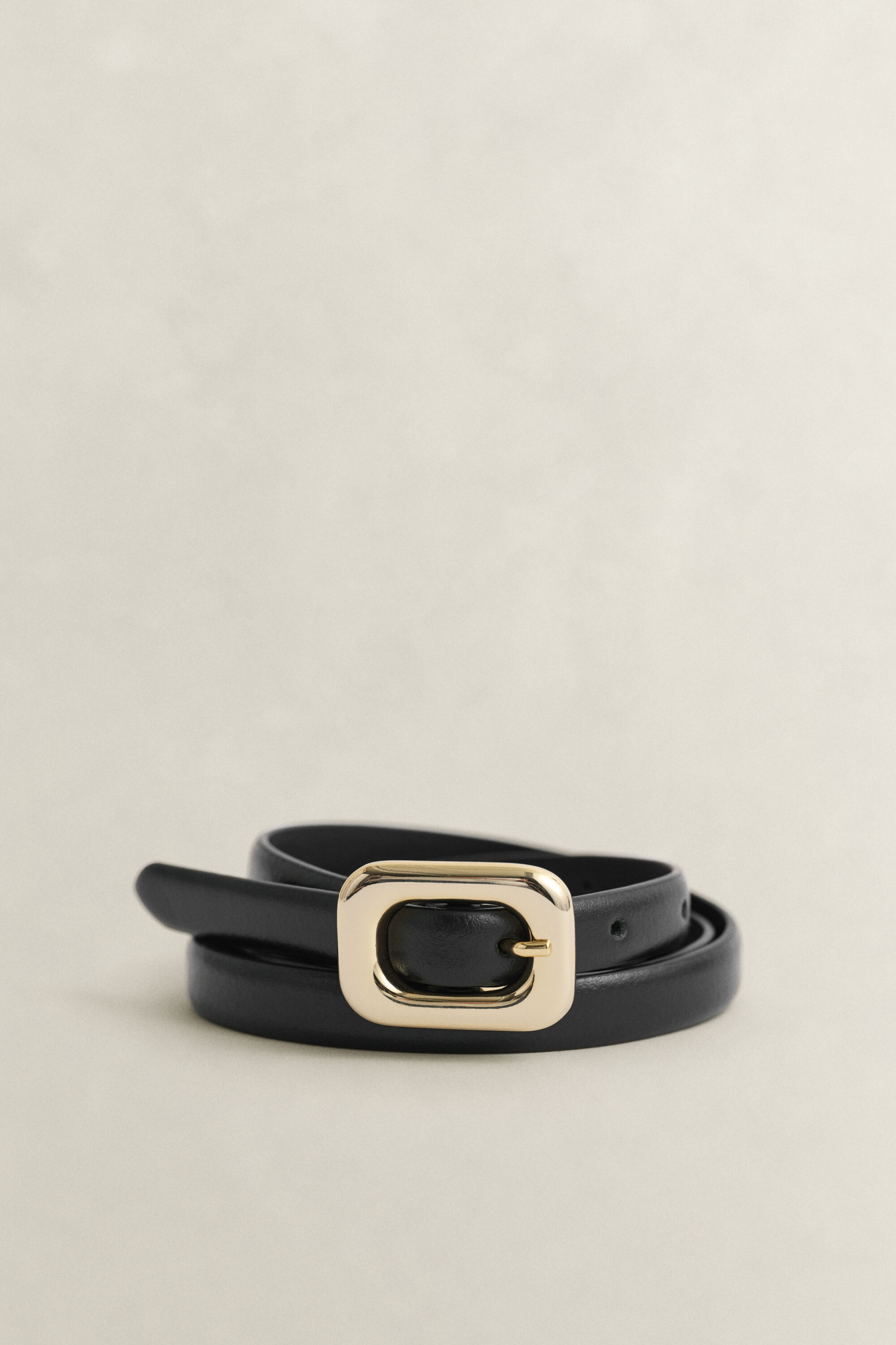 Ceinture en cuir avec boucle ronde