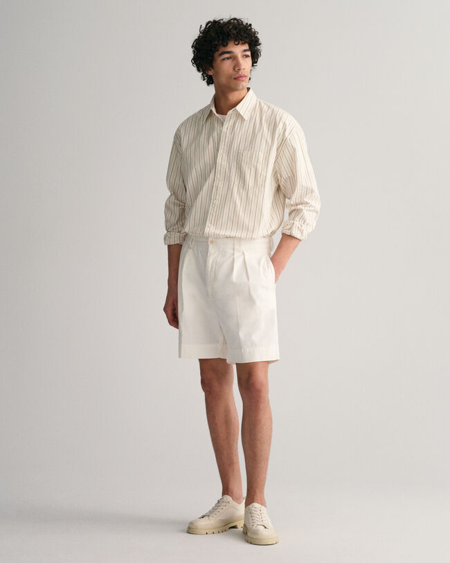 Short chino en serg&eacute; pliss&eacute;