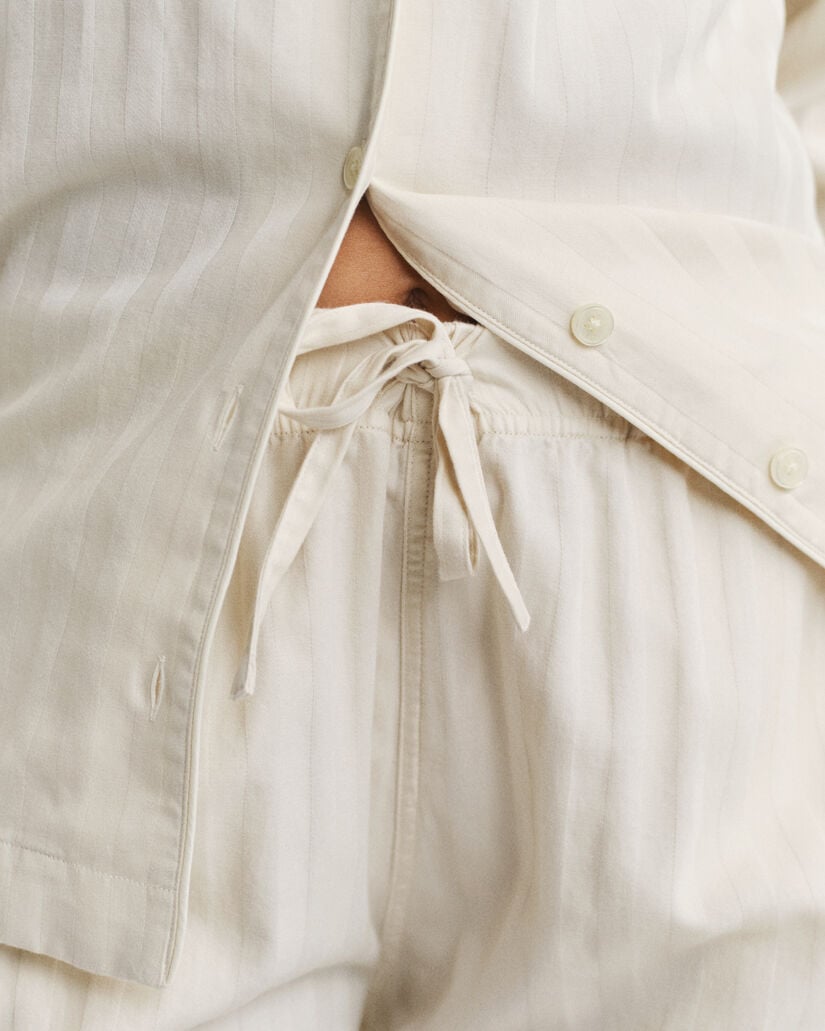 Coffret cadeau pyjama en satin à rayures