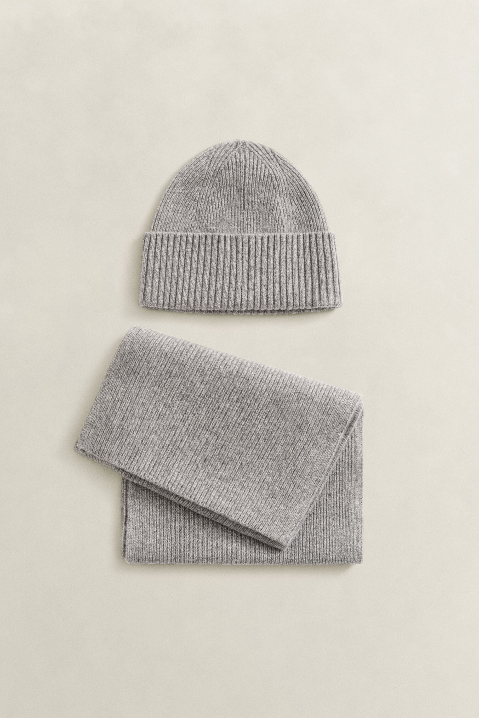 Coffret cadeau écharpe et bonnet en cachemire