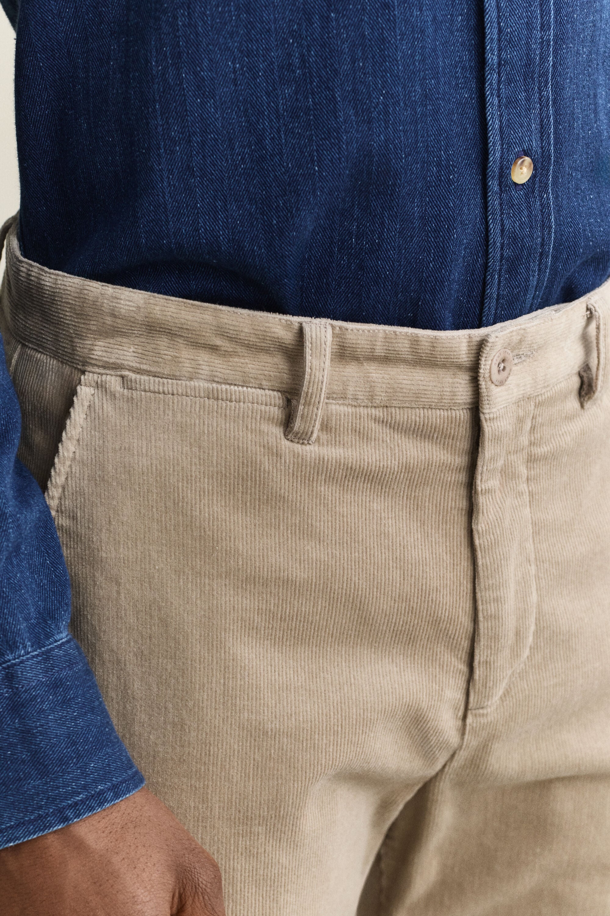 Pantalon Regular en velours côtelé