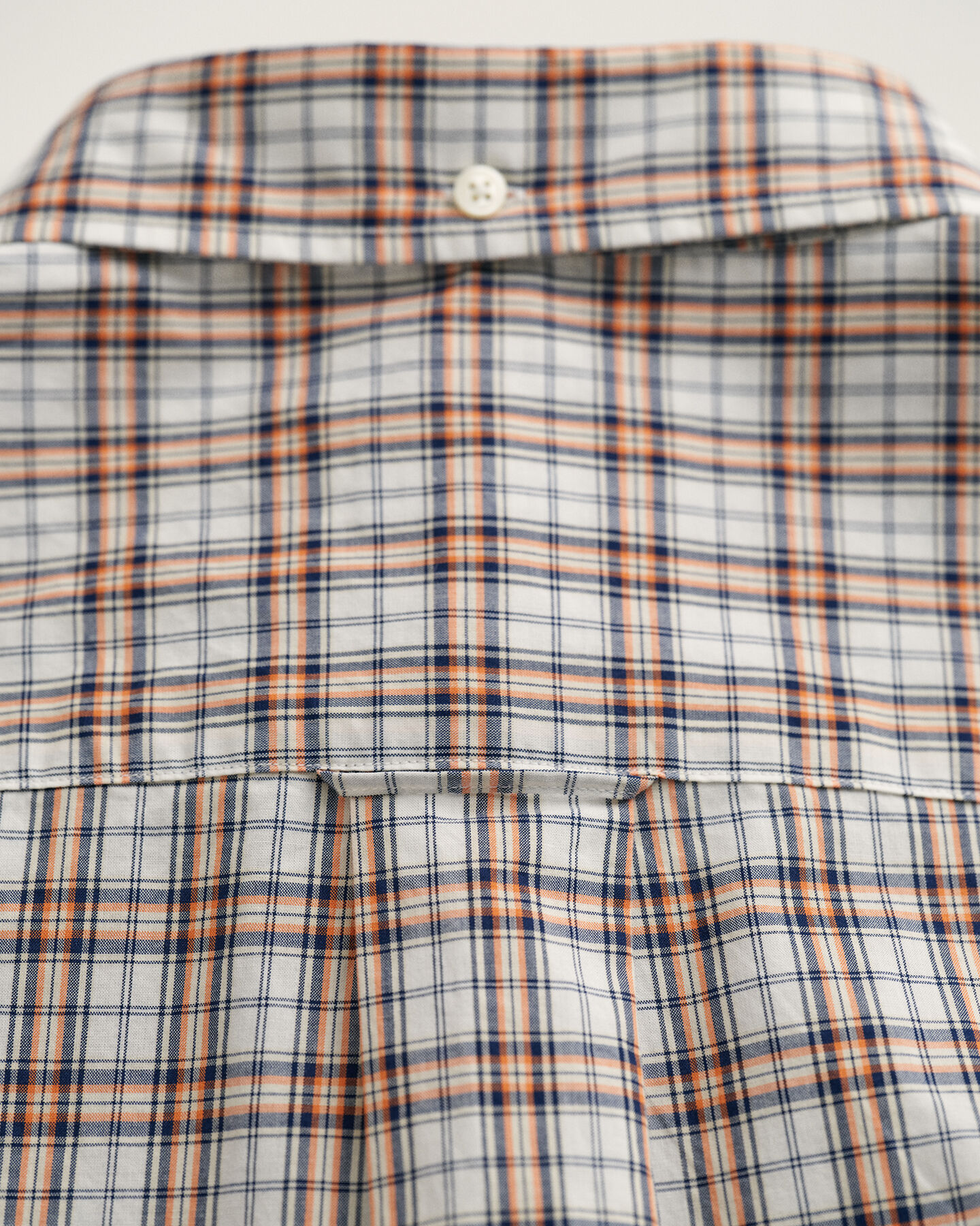 Chemise regular fit &agrave; manches courtes en popeline &agrave; carreaux