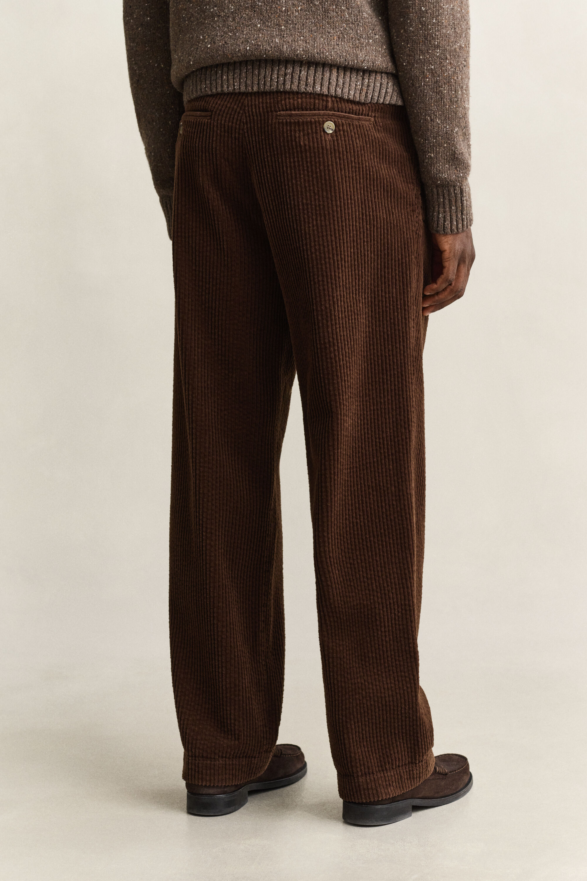 Pantalon chino en velours côtelé