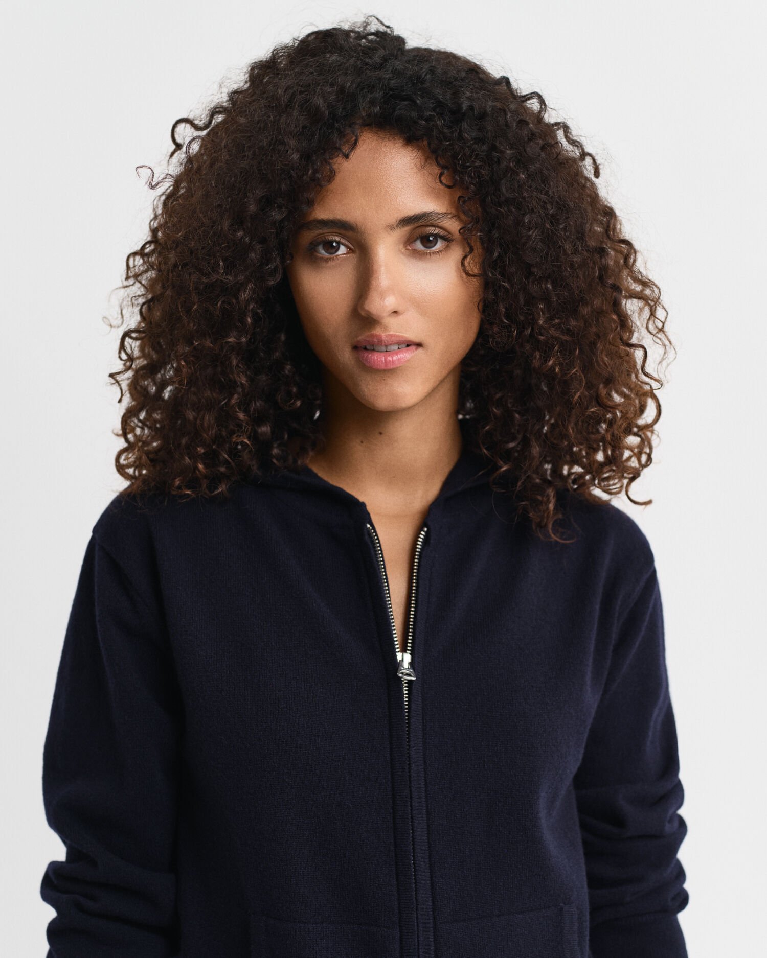 Sweat à capuche zippé en laine d'agneau ultrafine