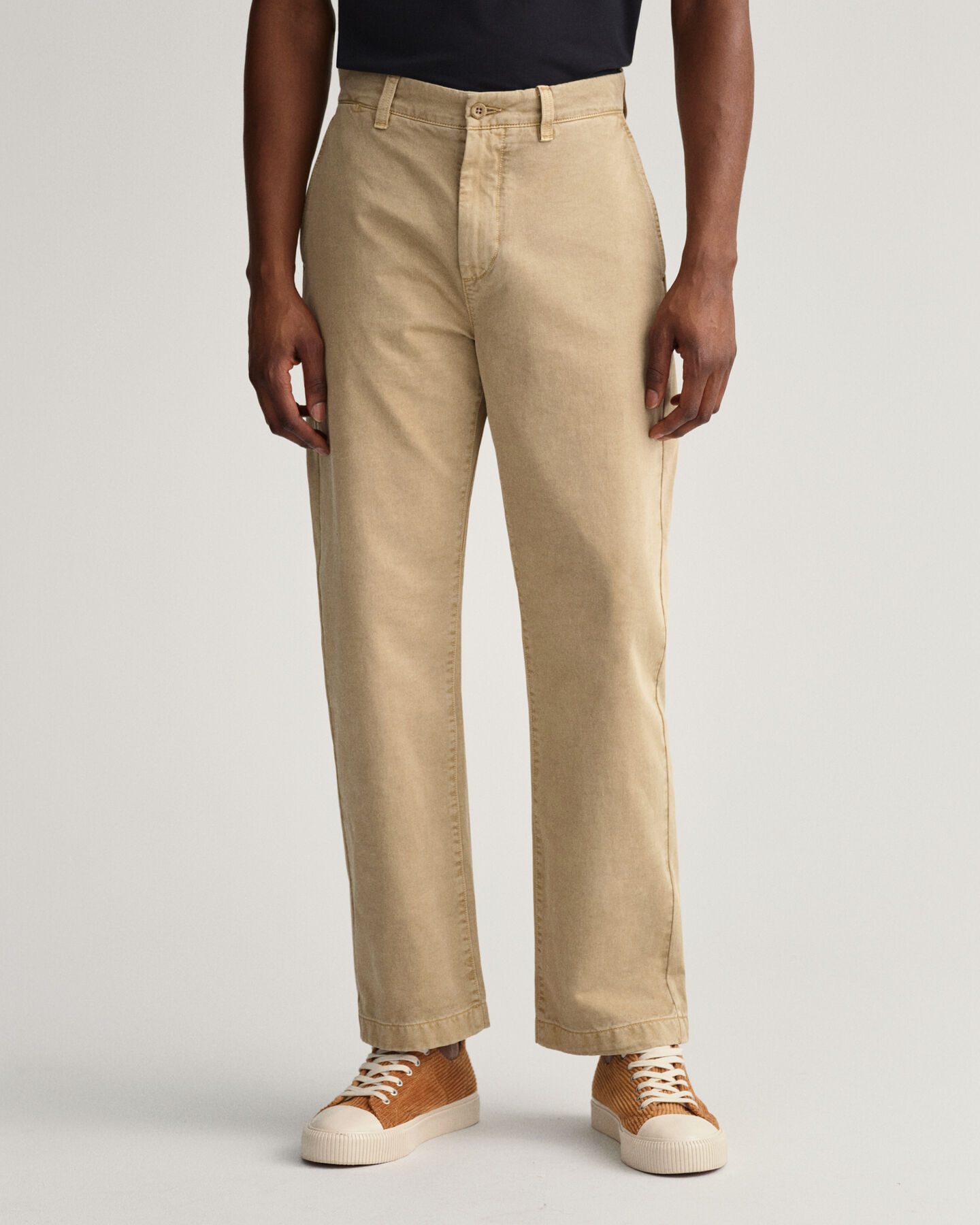 Pantalon chino droit en serg&eacute;