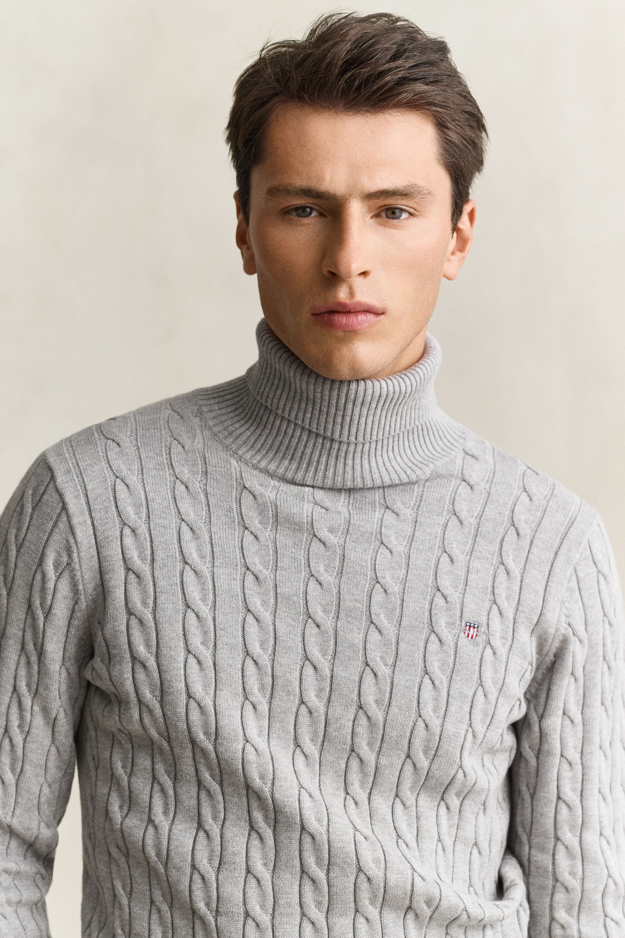 Pull col roulé en maille torsadée de coton
