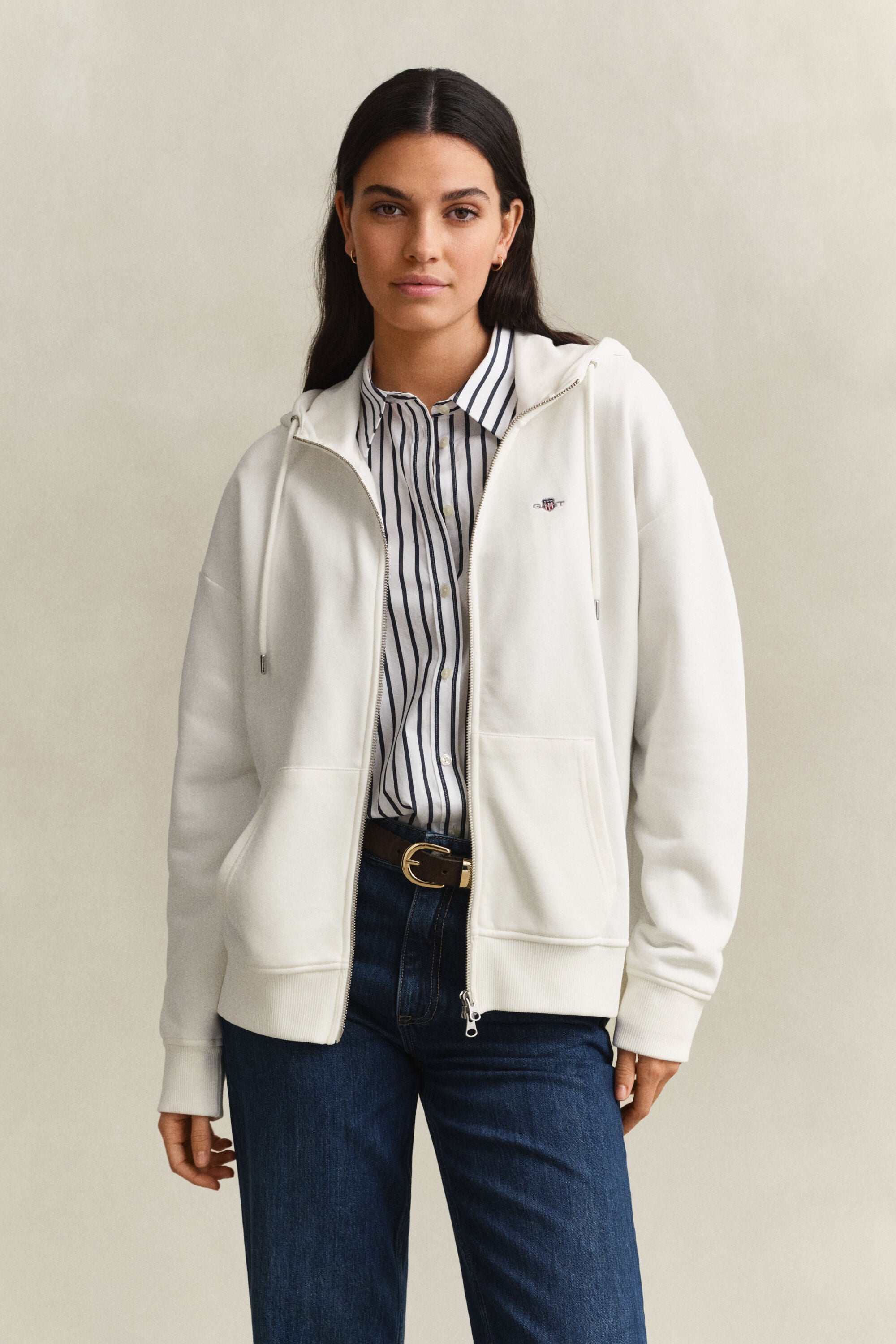 Sweat à capuche zippé avec écusson