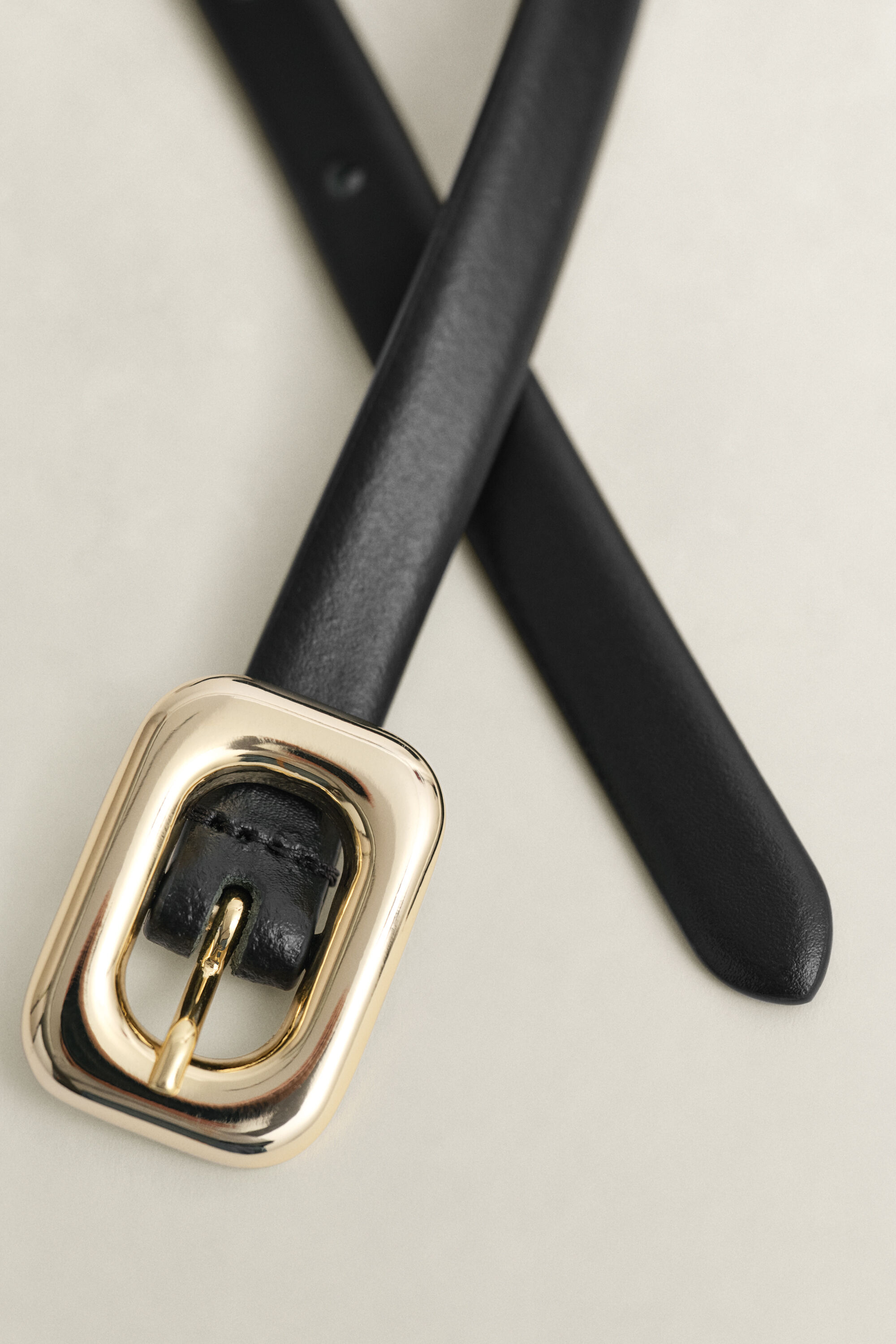 Ceinture en cuir avec boucle ronde