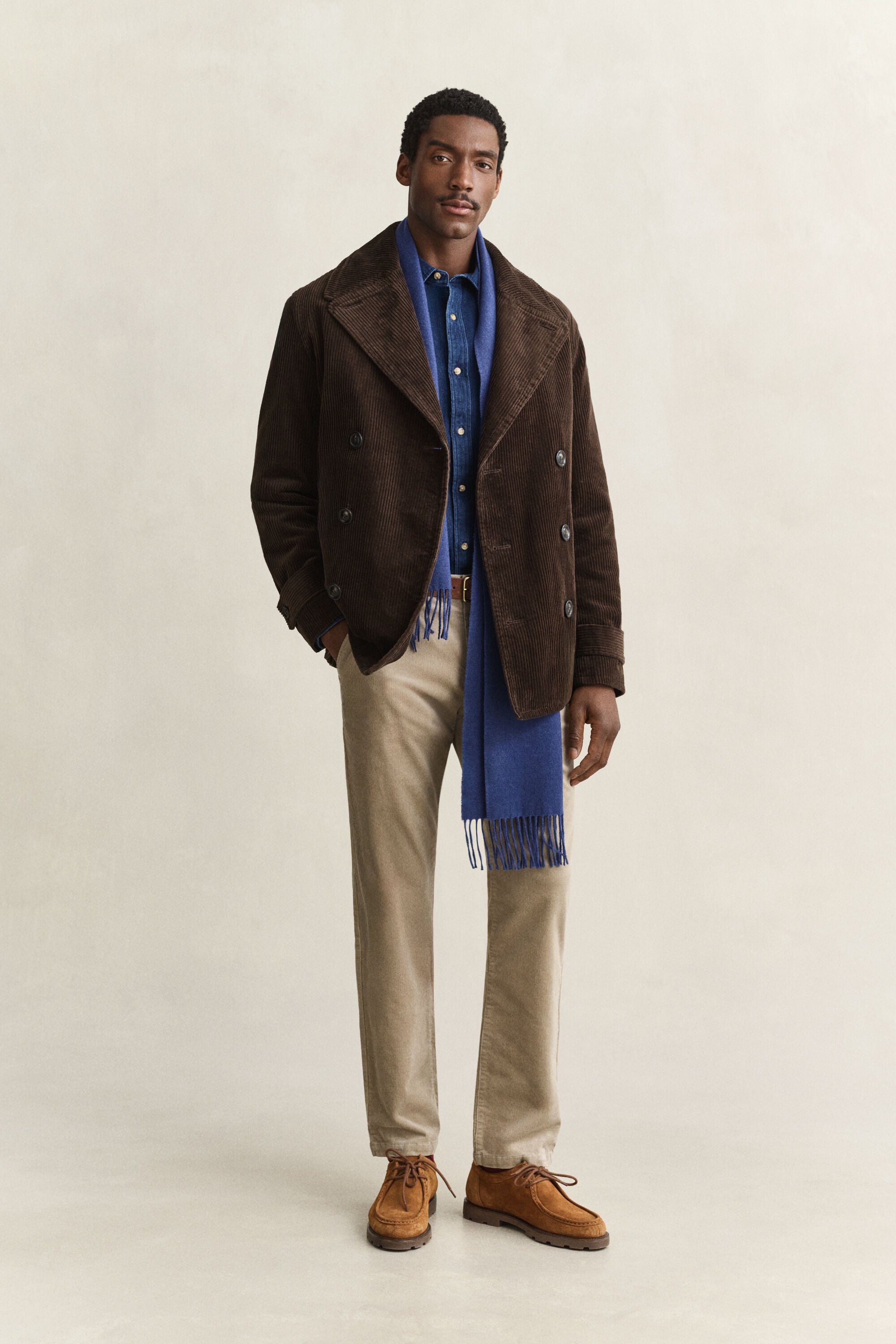 Pantalon Regular en velours côtelé