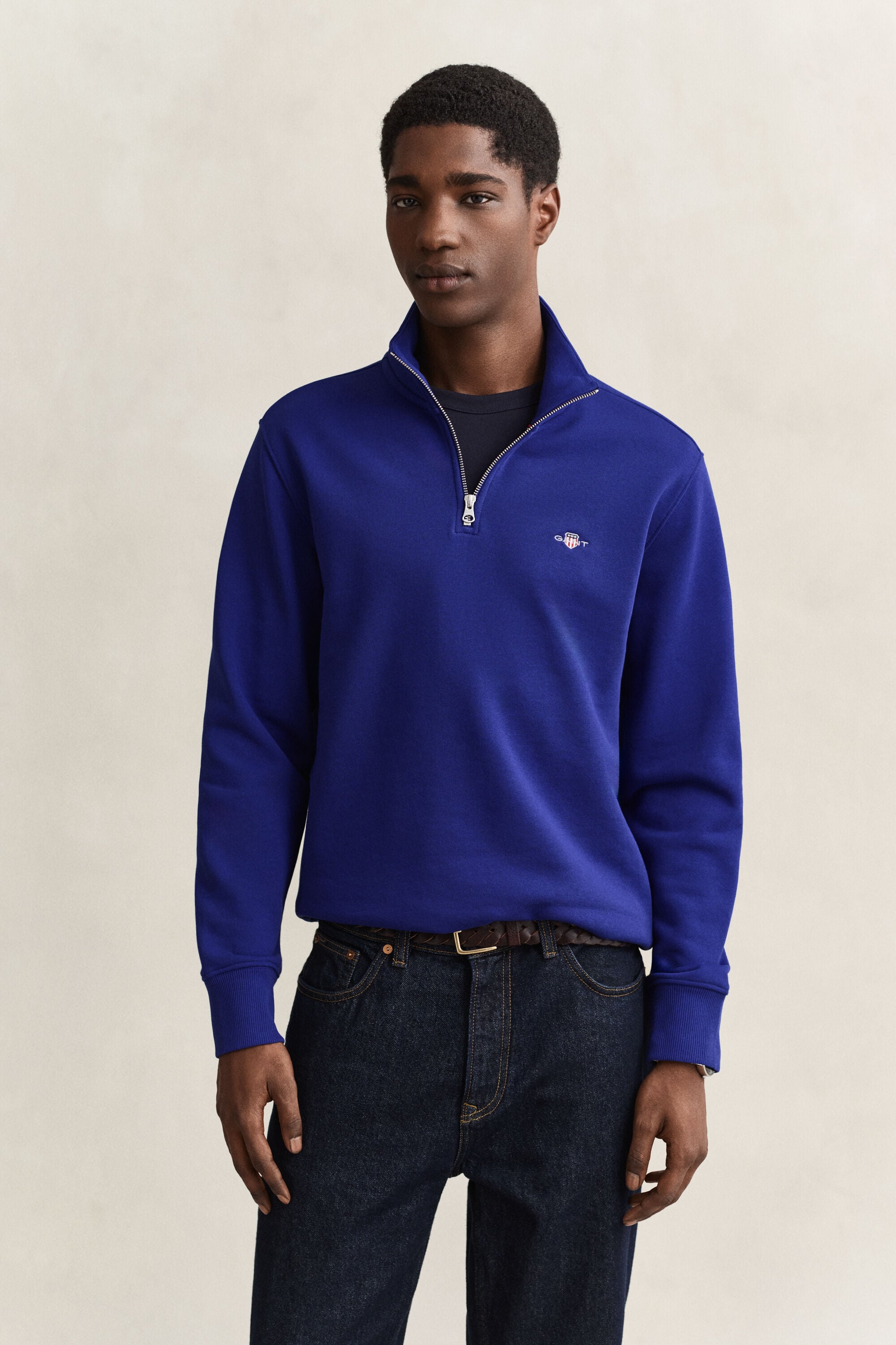 Sweat-shirt à demi-zip avec écusson