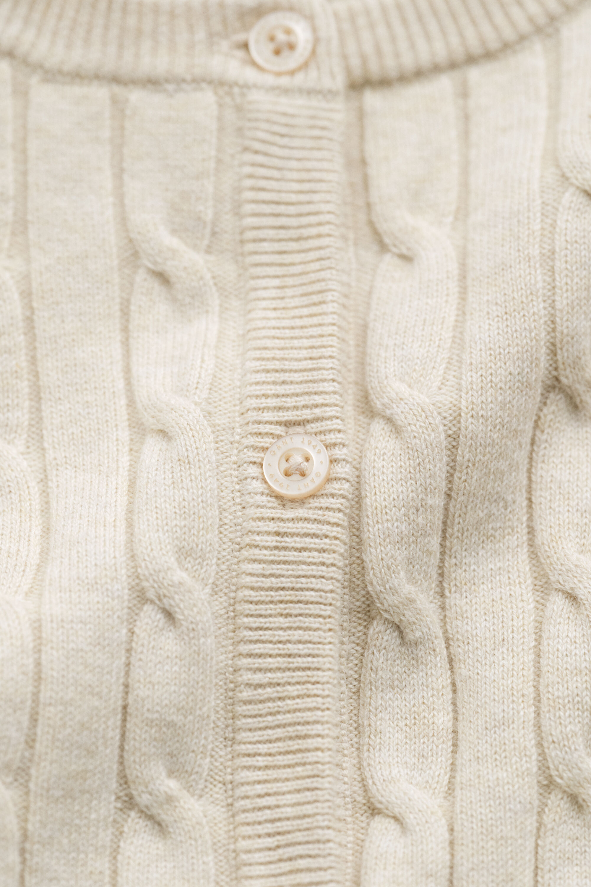 Cardigan en maille de coton stretch à torsades