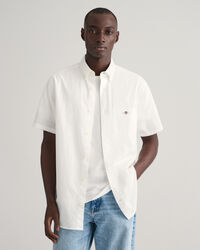 Chemise regular fit en coton et lin &agrave; manches courtes