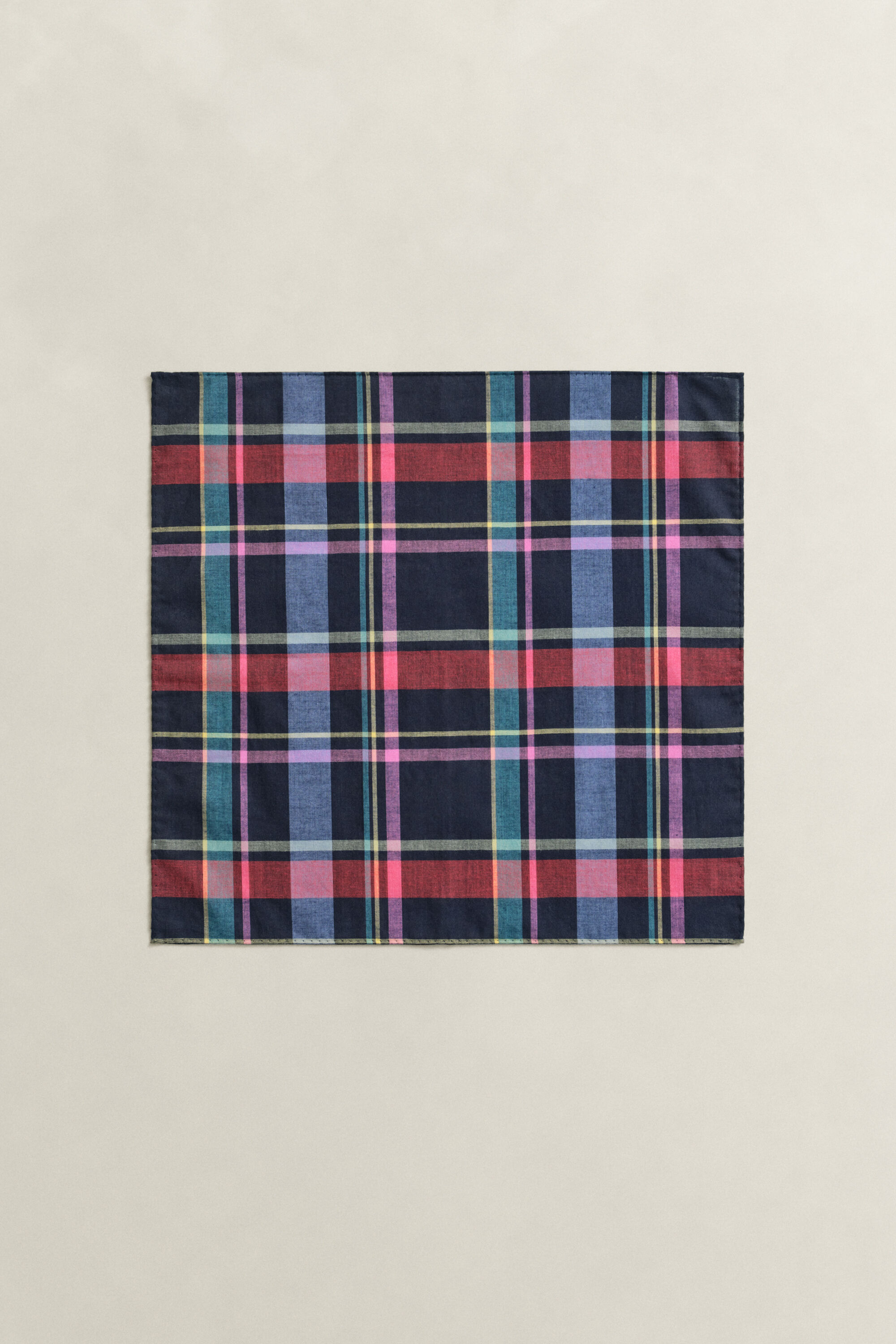 Pochette à carreaux madras