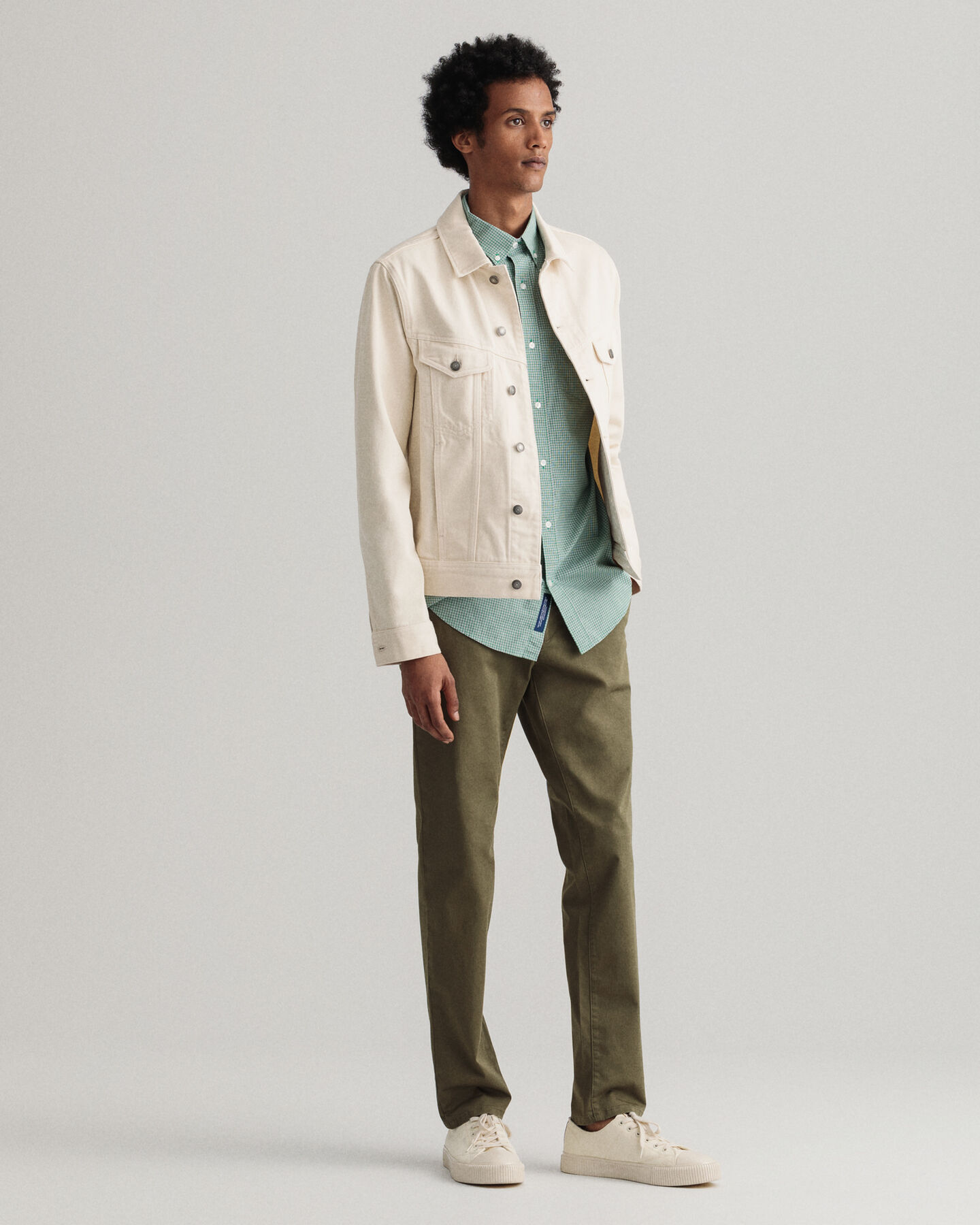 Pantalon chino slim fit en sergé Hallden