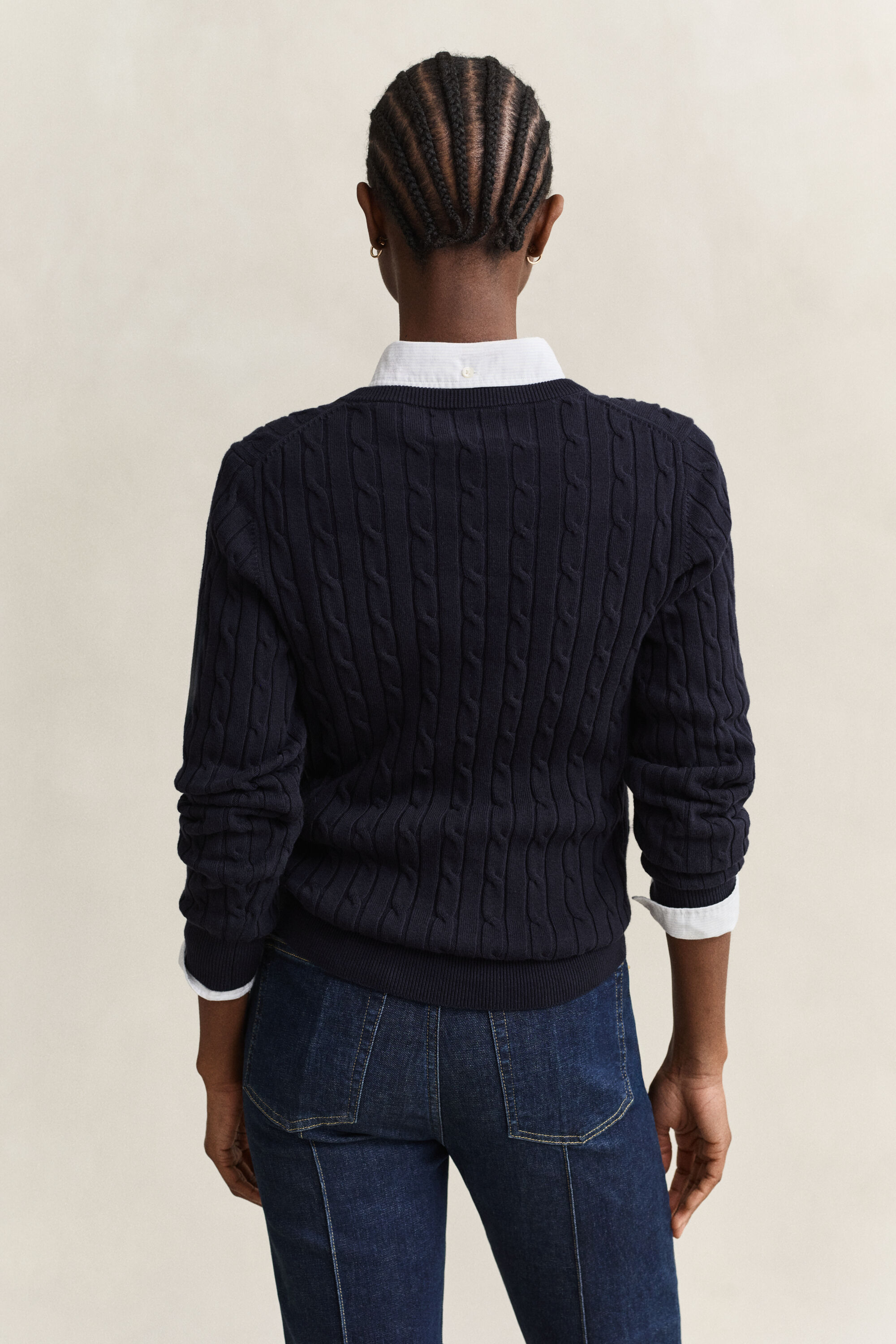 Pull en maille torsadée classique
