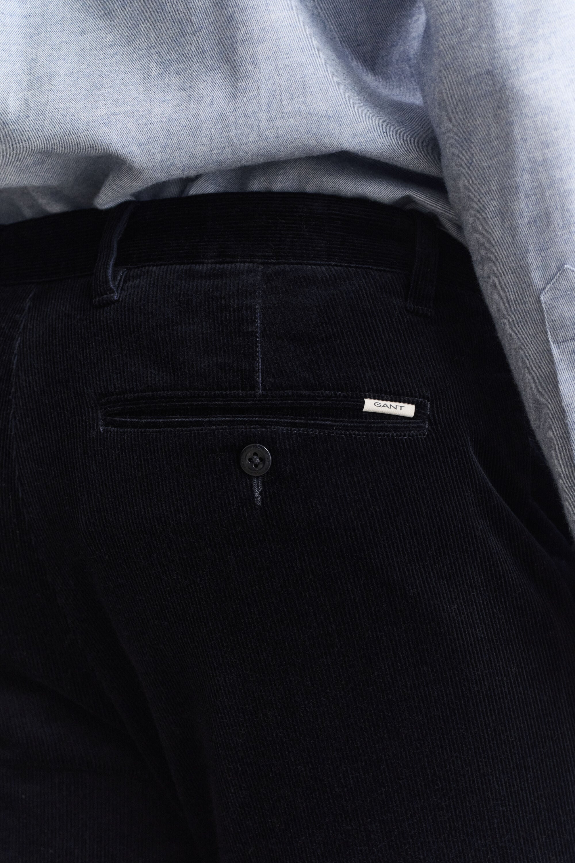 Pantalon chino slim en velours côtelé