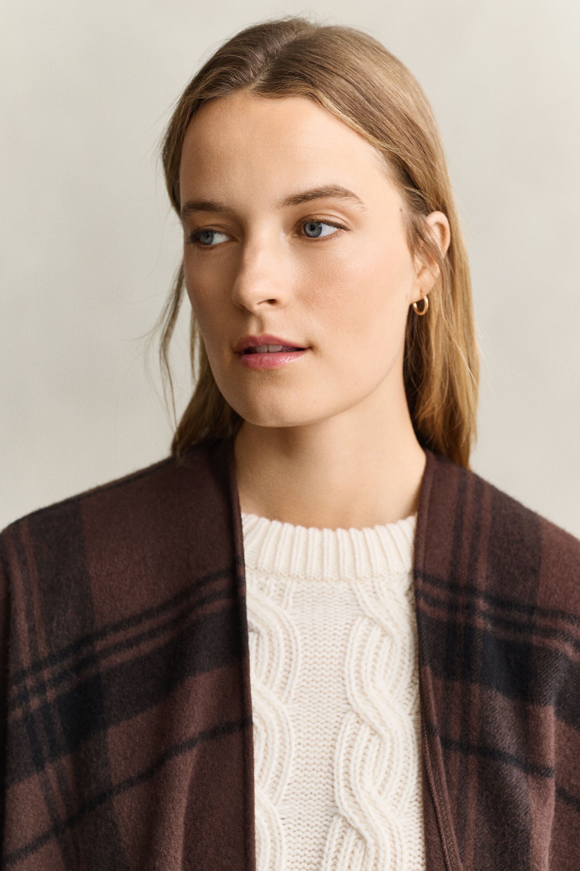 Poncho en laine à carreaux