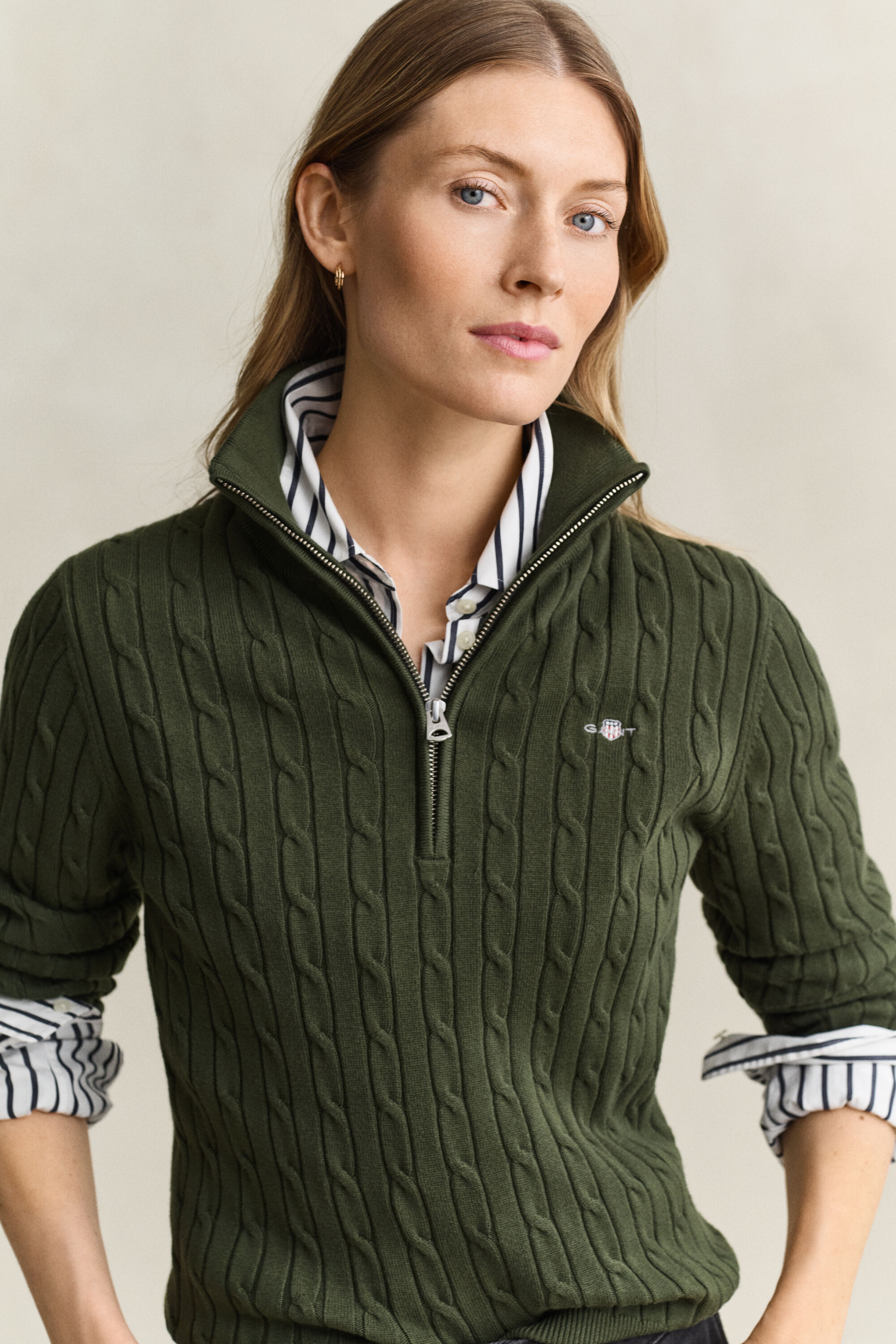 Pull à demi-zip en maille torsadée extensible