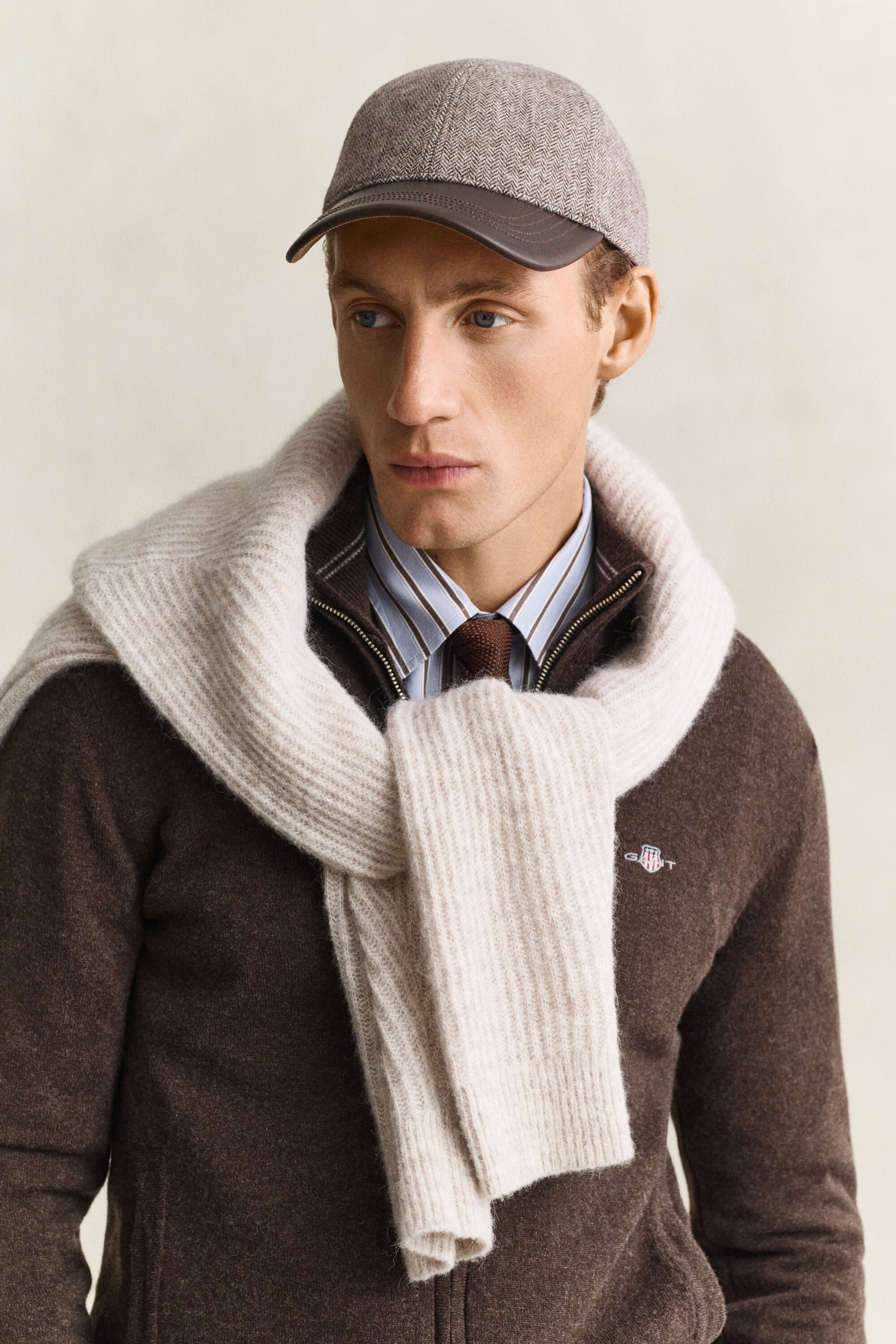 Casquette en laine mélangée avec visière en cuir