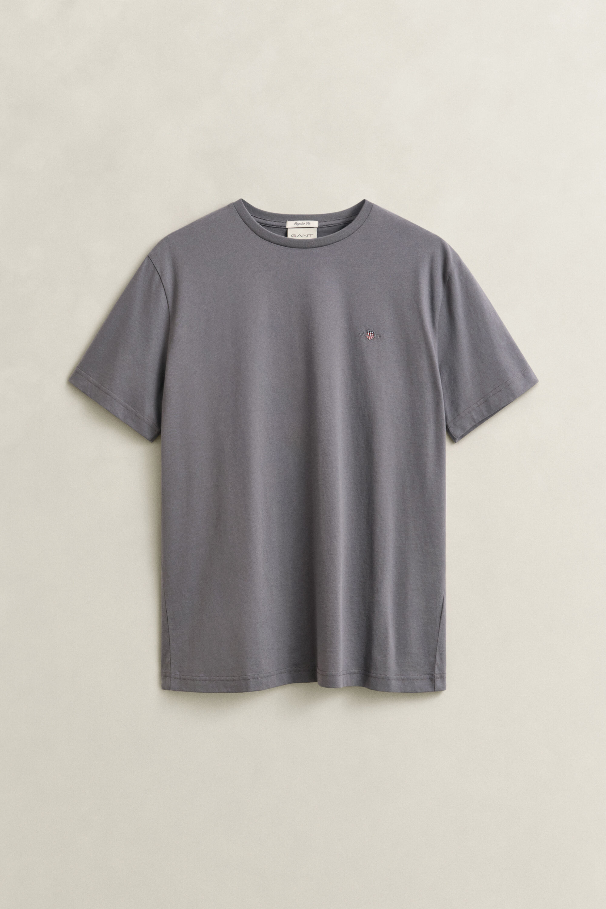 T-shirt coupe regular avec écusson