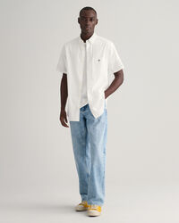 Chemise regular fit en coton et lin &agrave; manches courtes