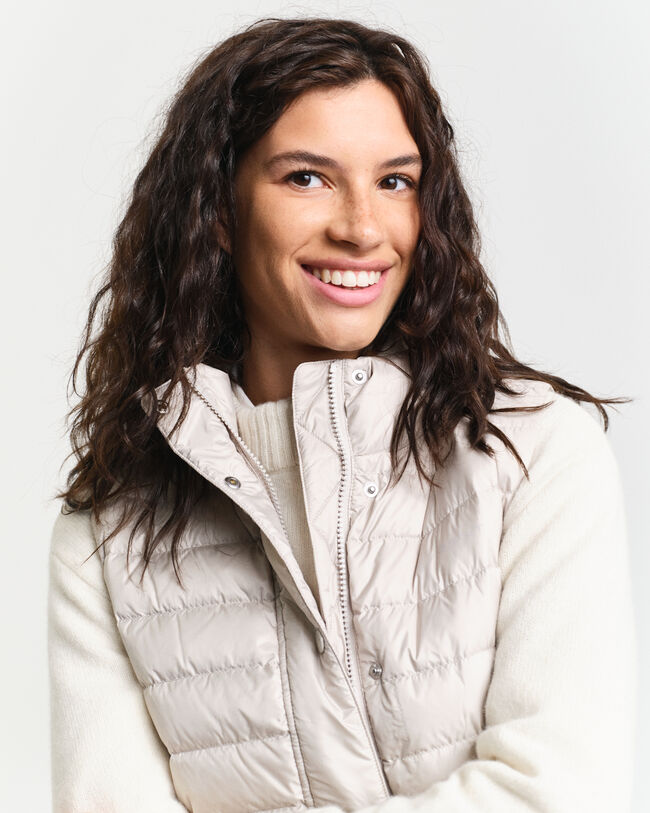 Doudoune sans manches l&eacute;g&egrave;re en duvet