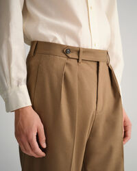 Pantalon de costume en flanelle à jambes larges