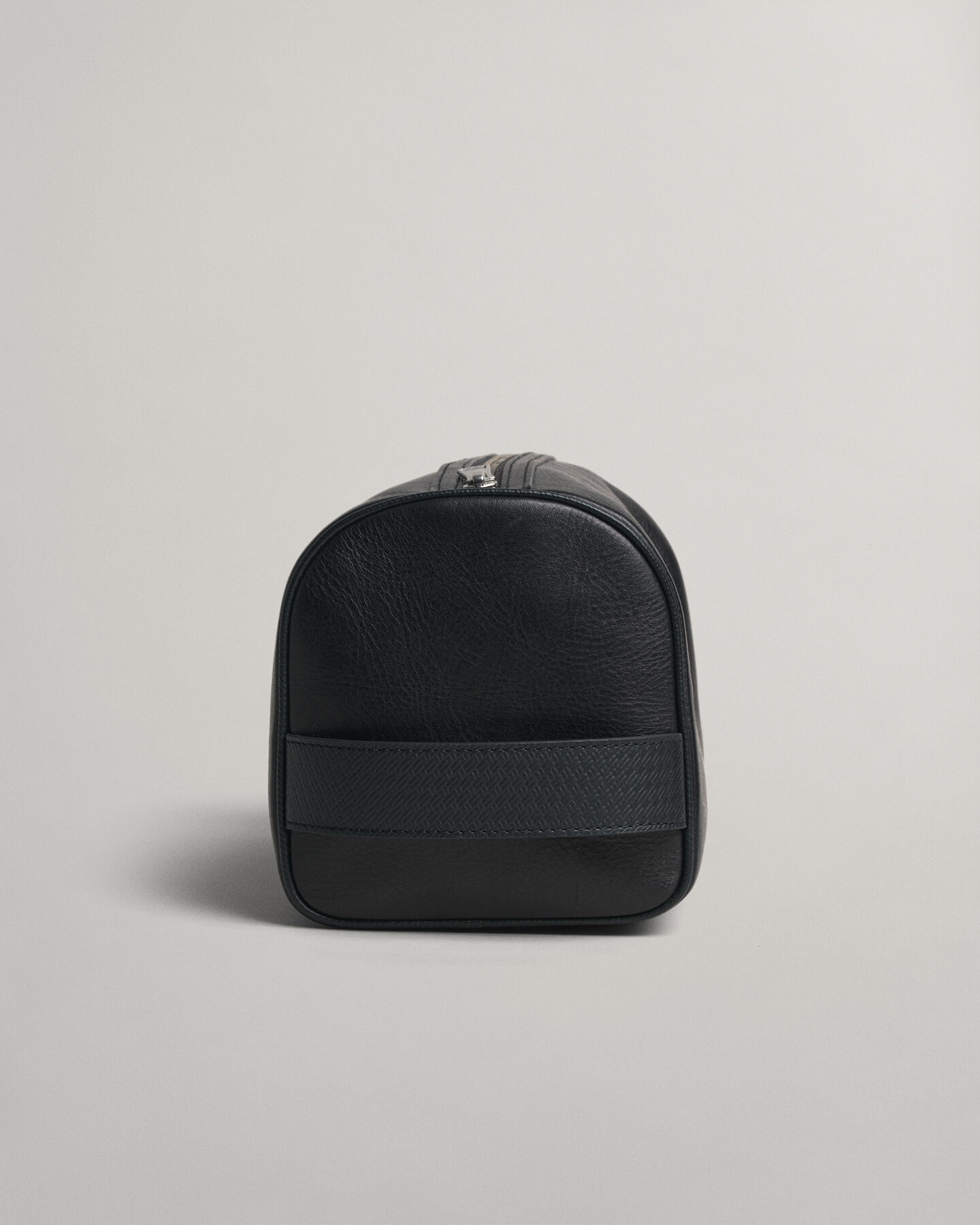 Trousse de toilette en cuir