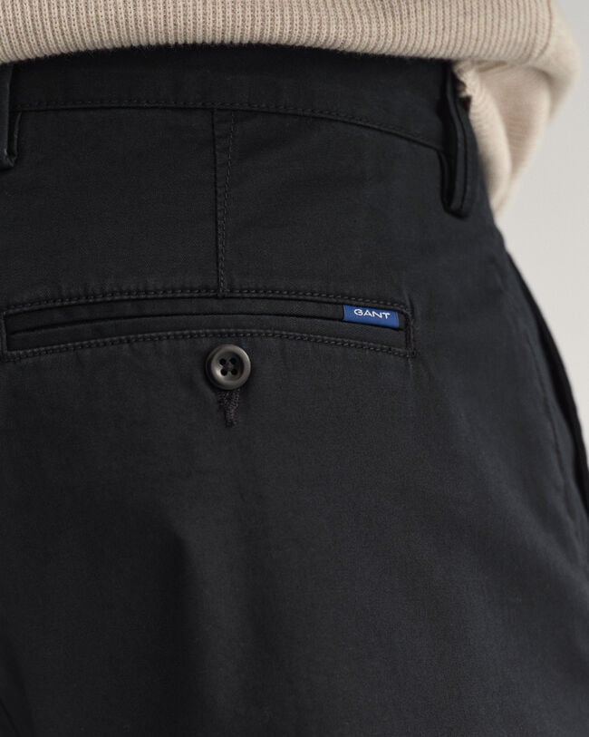 Pantalon chino regular fit en sergé Allister