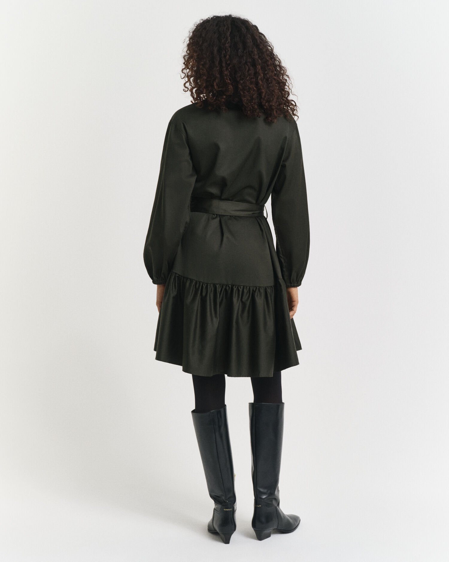 Robe en satin de coton à manches longues