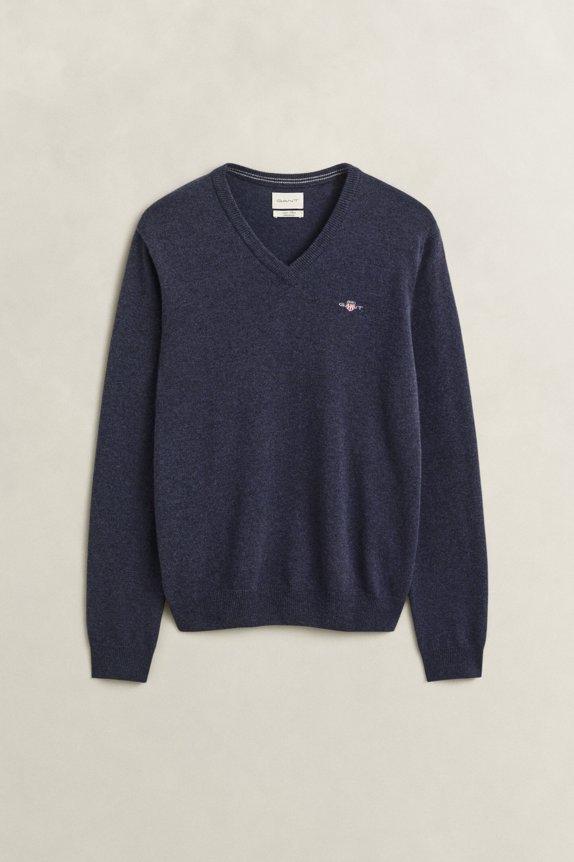 Pull col V en laine d’agneau