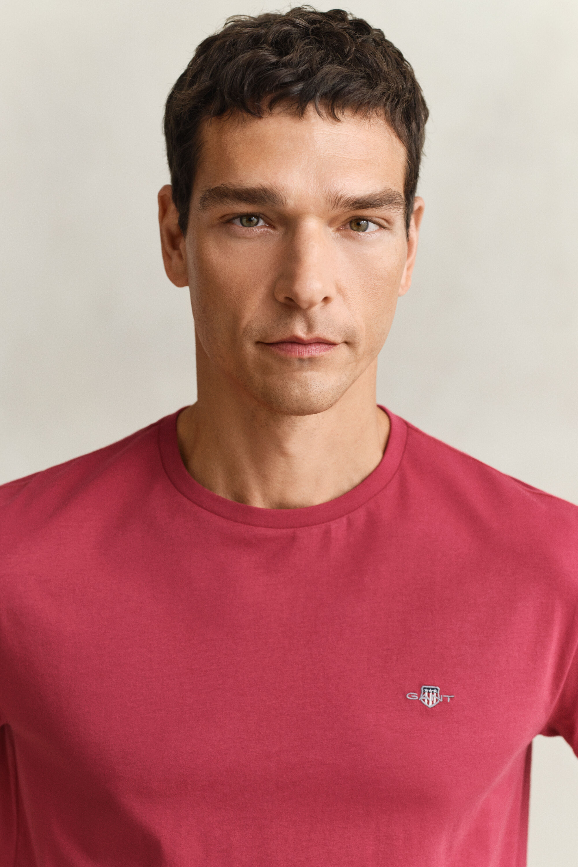 T-shirt coupe regular Shield