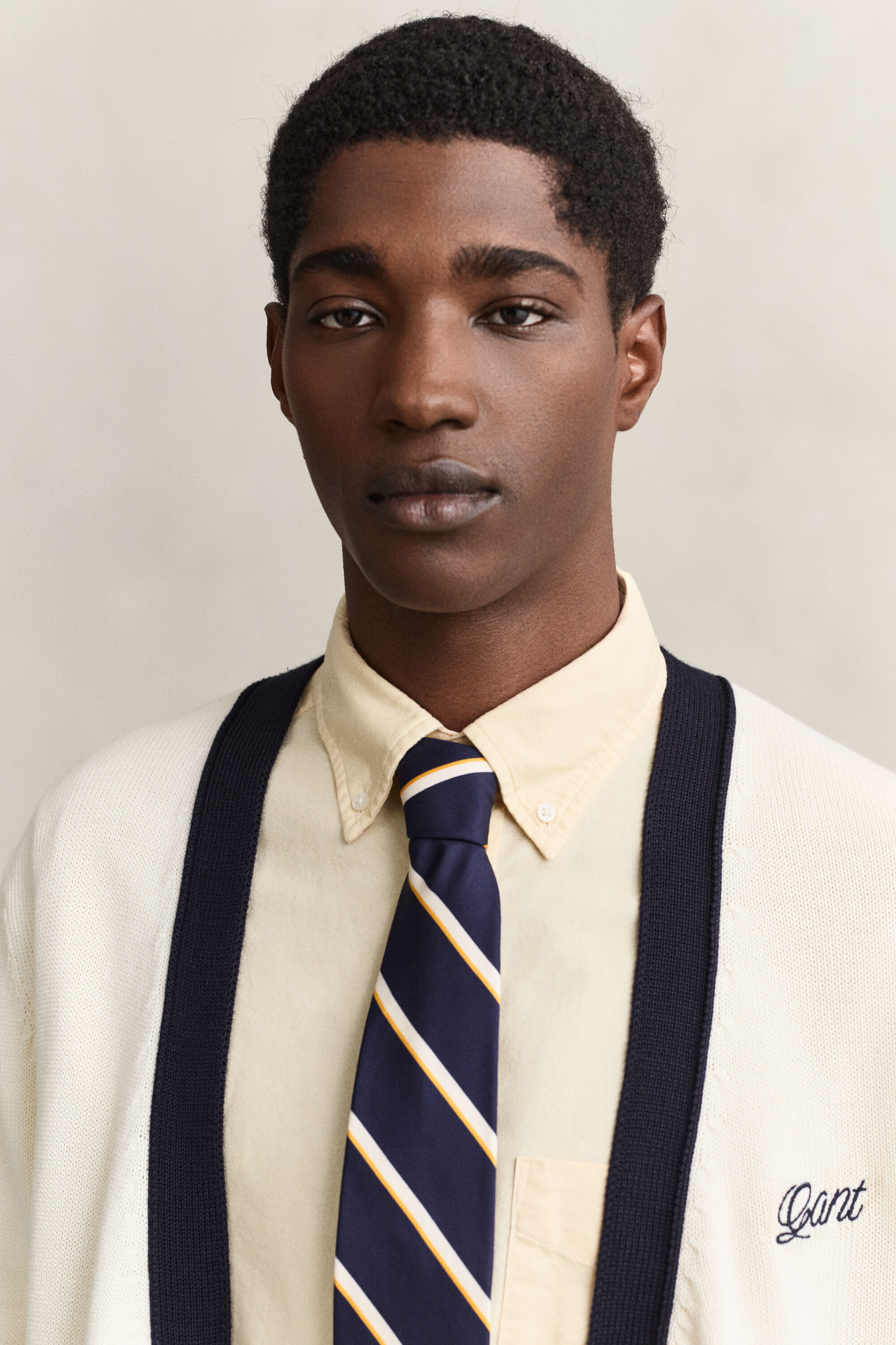 Cardigan boutonné avec col V